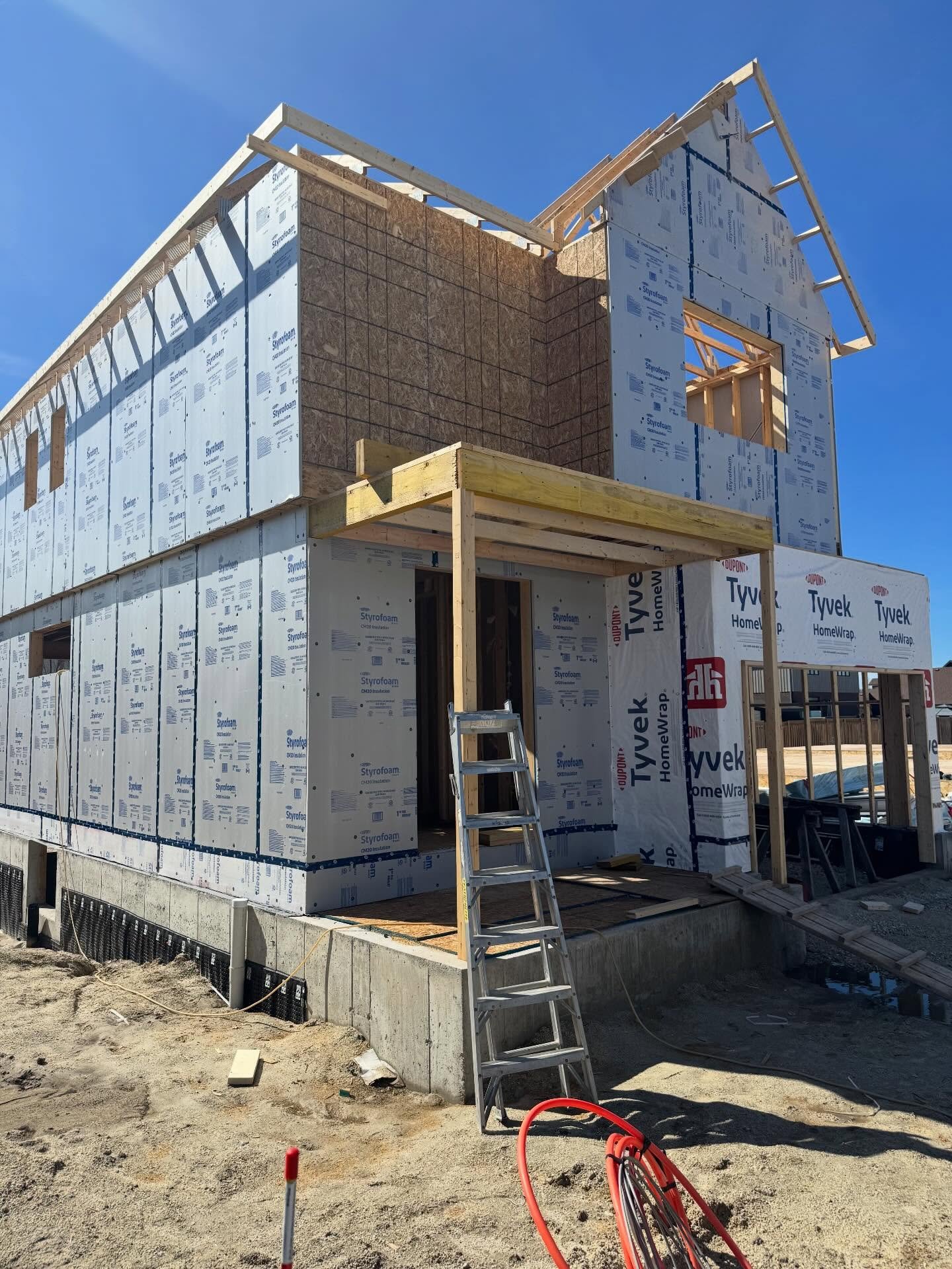 Our first Colberry Model taking shape in the sunshine today! 

This 1,636 sq ft model offers exciting features like a kitchen walk-in-pantry, mudroom off the garage, 2nd floor laundry and lots of storage space. 

Contact our team to learn more about 