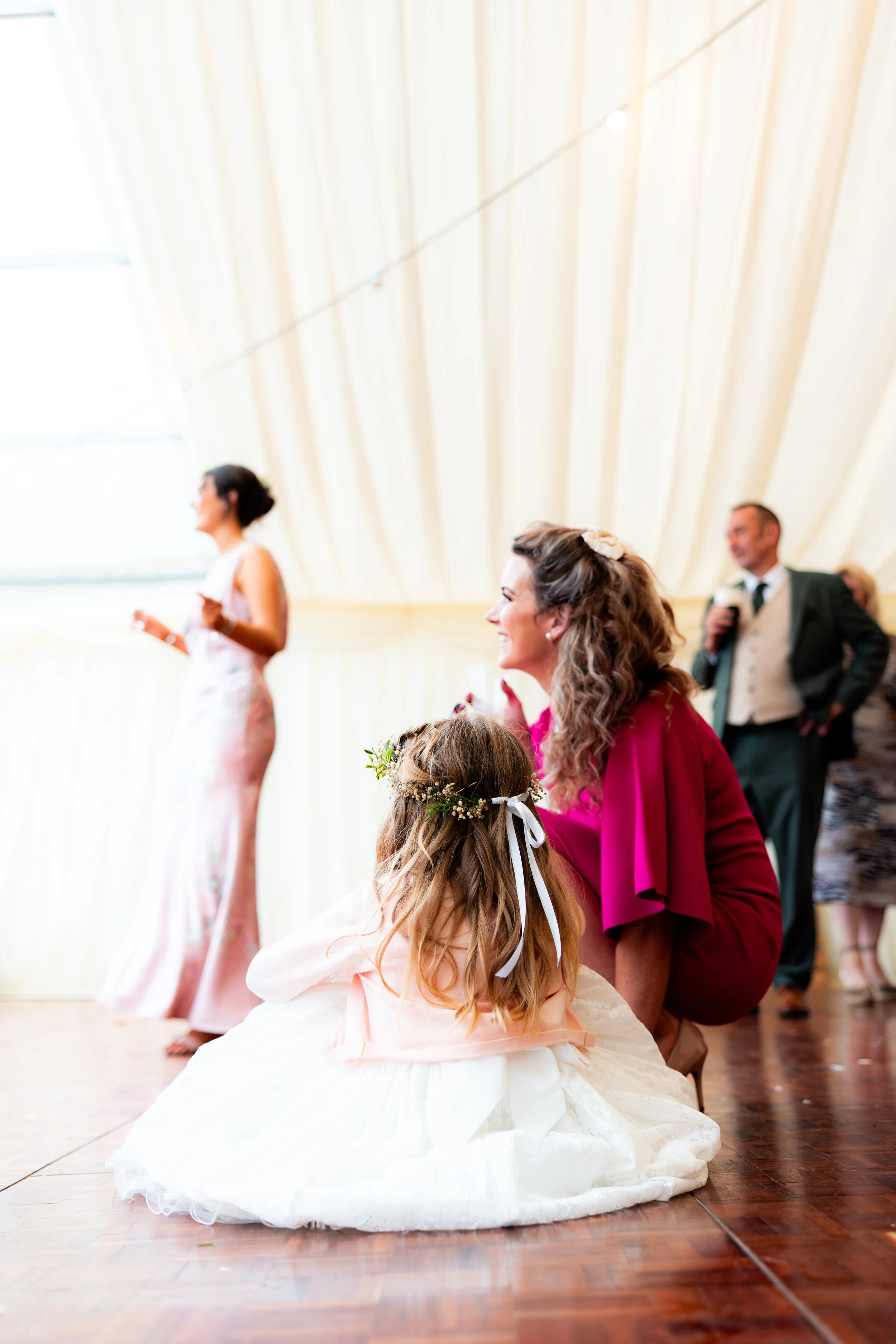 James&Emma.20.09.25.08037 copy.jpg