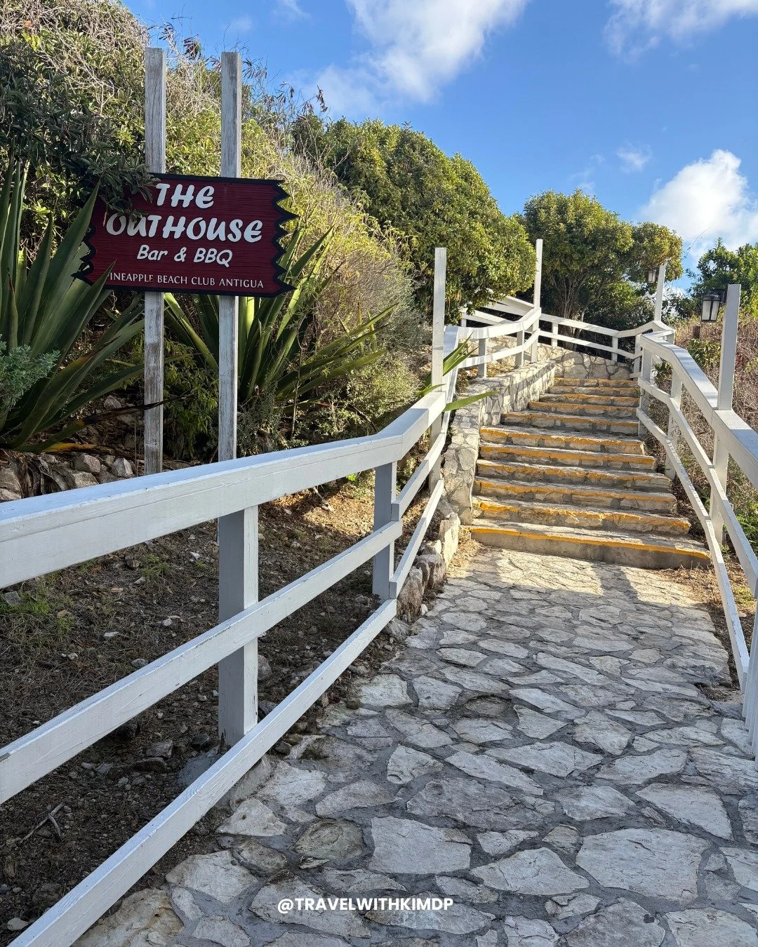 We came, we ate, and yes&hellip; we left our mark! 🖊️ 👏 

The Outhouse BBQ at Pineapple Beach Club Antigua is the kind of spot you don&rsquo;t just visit - you experience. Delicious food, fun atmosphere and views that can't be beat! 🍗🔥

10/10 wou