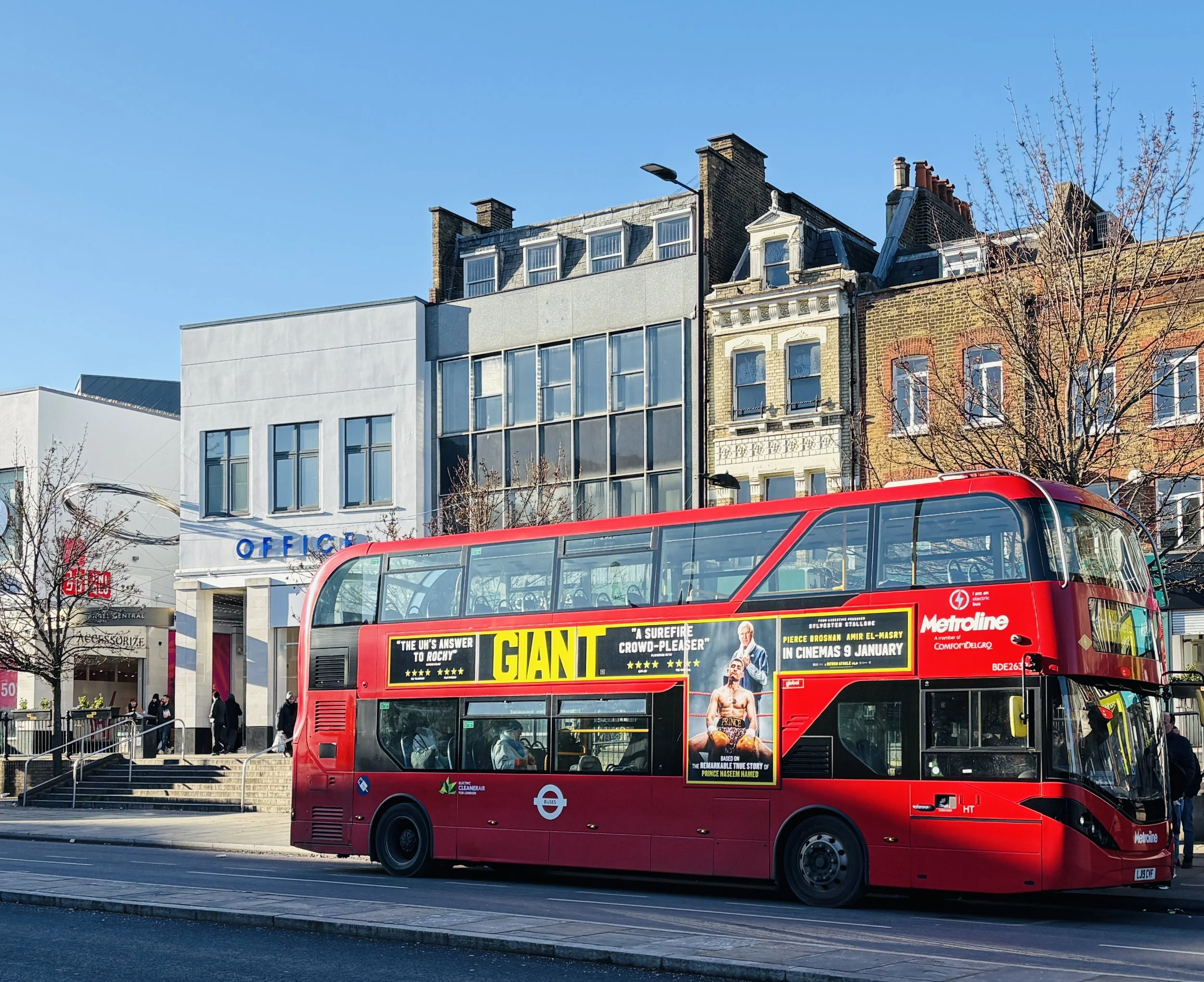 Giant Promo On UK Buses