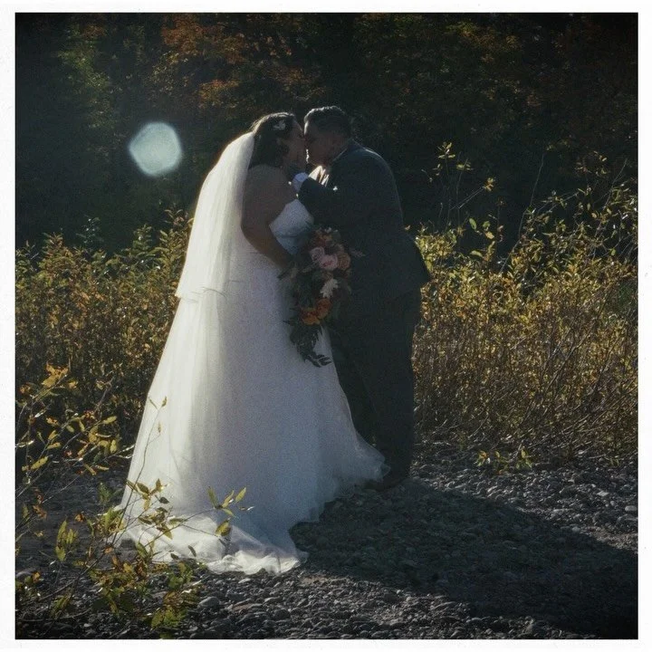Making home videos like Mama used to in 2003 🎥💍👰🏻&zwj;♀️ 

I want to capture your wedding so you never forget your big day. 

I take a mix of 4K footage and use vintage digital cameras to make your wedding content ✨

DM me or click the link in my