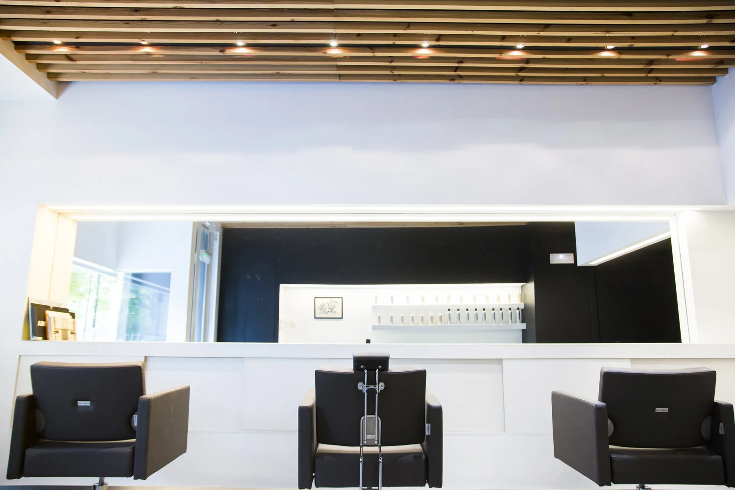 ESTUDIO BAU PELUQUERIA JLG 9.jpg