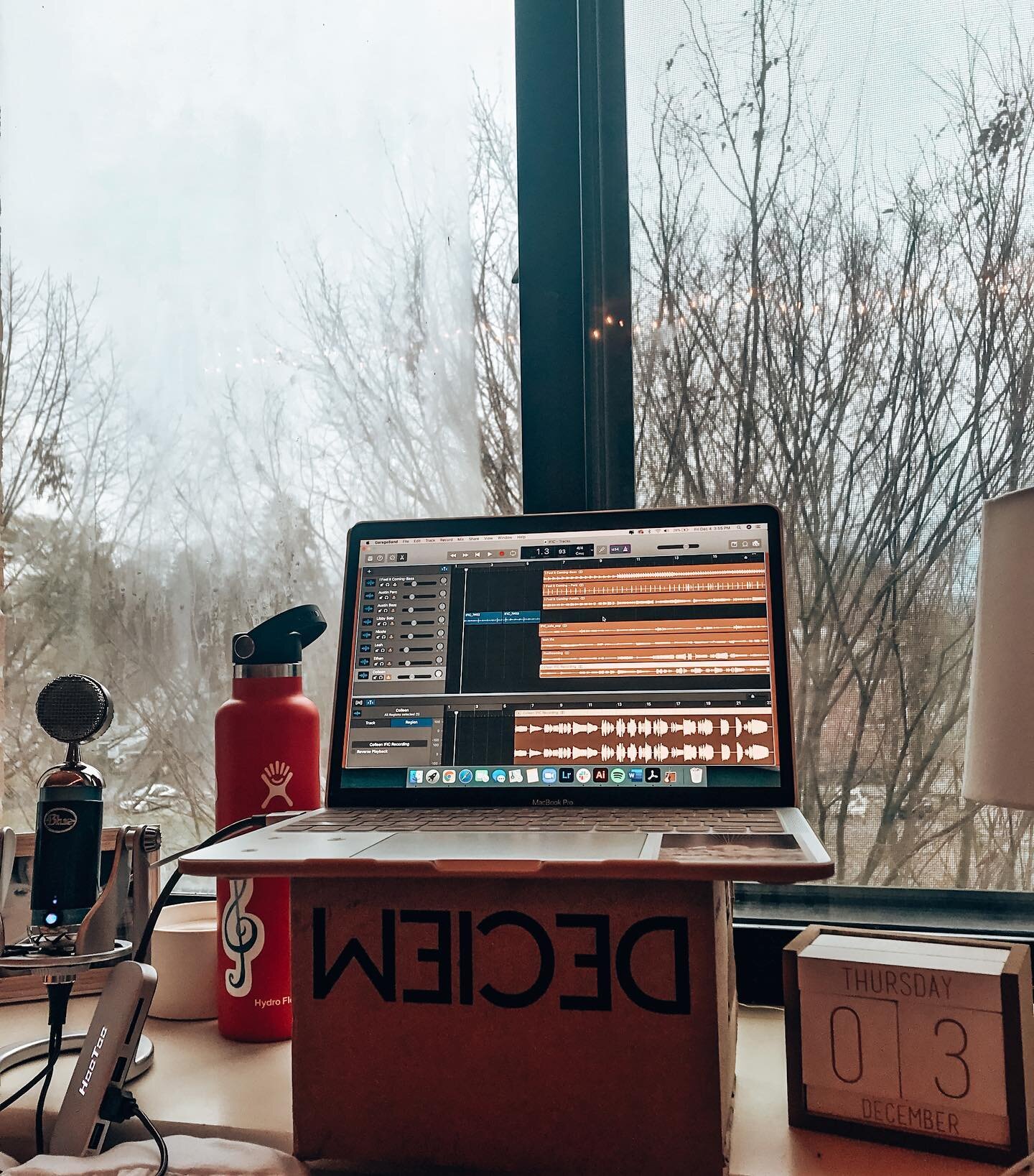 the set up working on @noneoftheabovepsu arrangements 👀✨
-
#music #cover #bluemicrophones #hydroflask