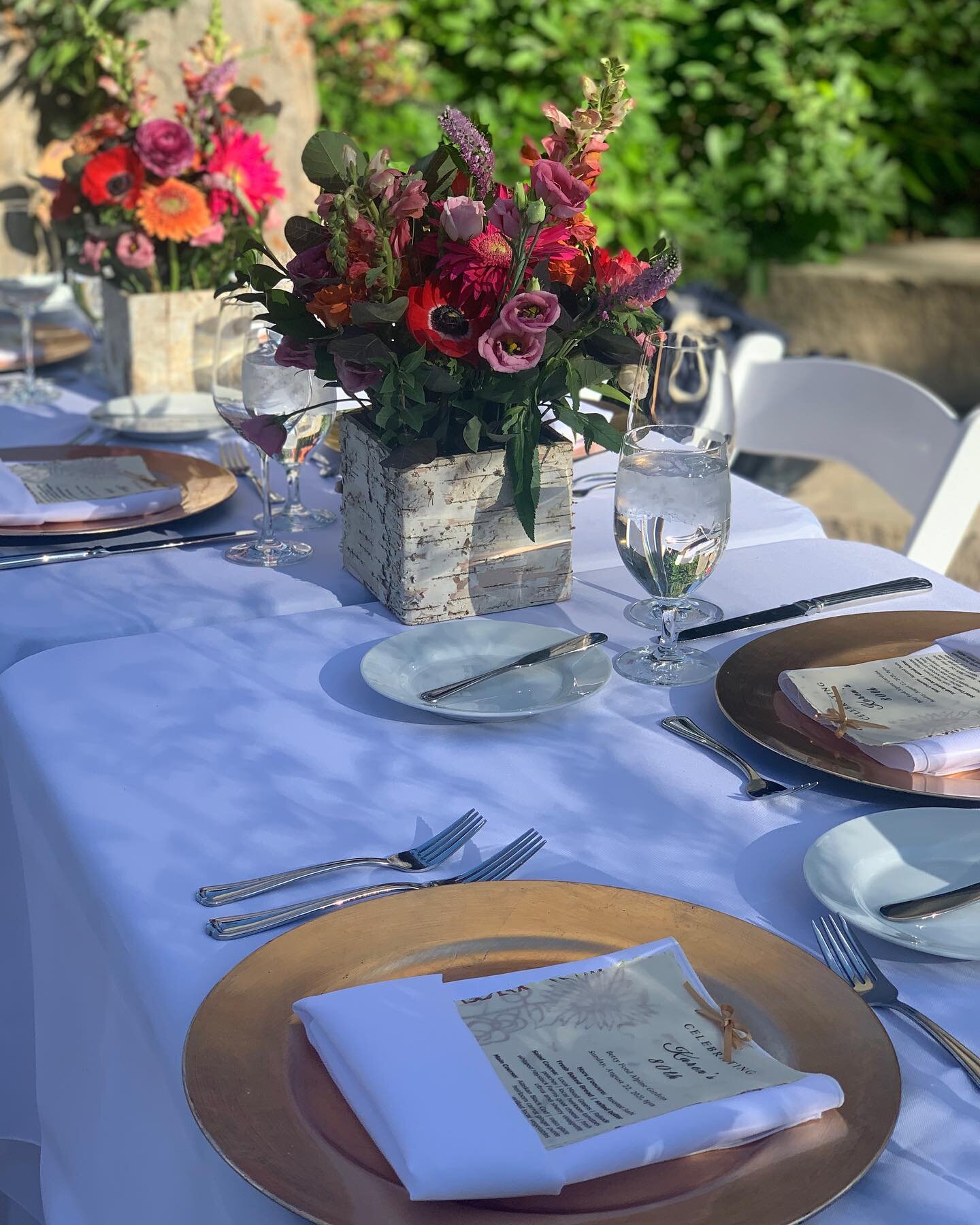 I had the absolute pleasure of providing the meal for a surprise 80th birthday at the Betty Ford Alpine Gardens this past weekend. The setting was spectacular and these custom menu cards from @pedalingpaper are stunningly beautiful! So dreamy!