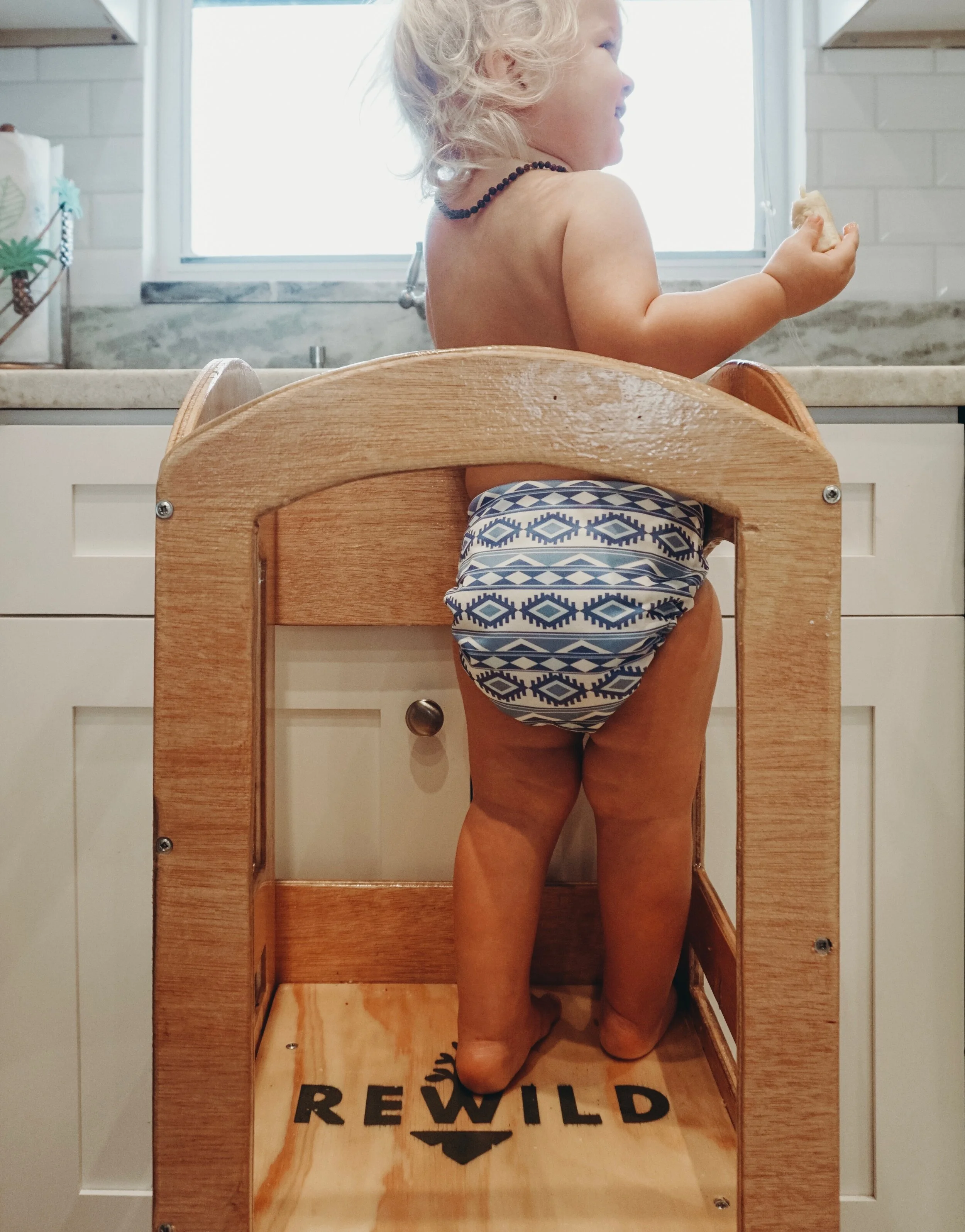 DIY Kitchen Helper Stand | Tutorial + Free Plans