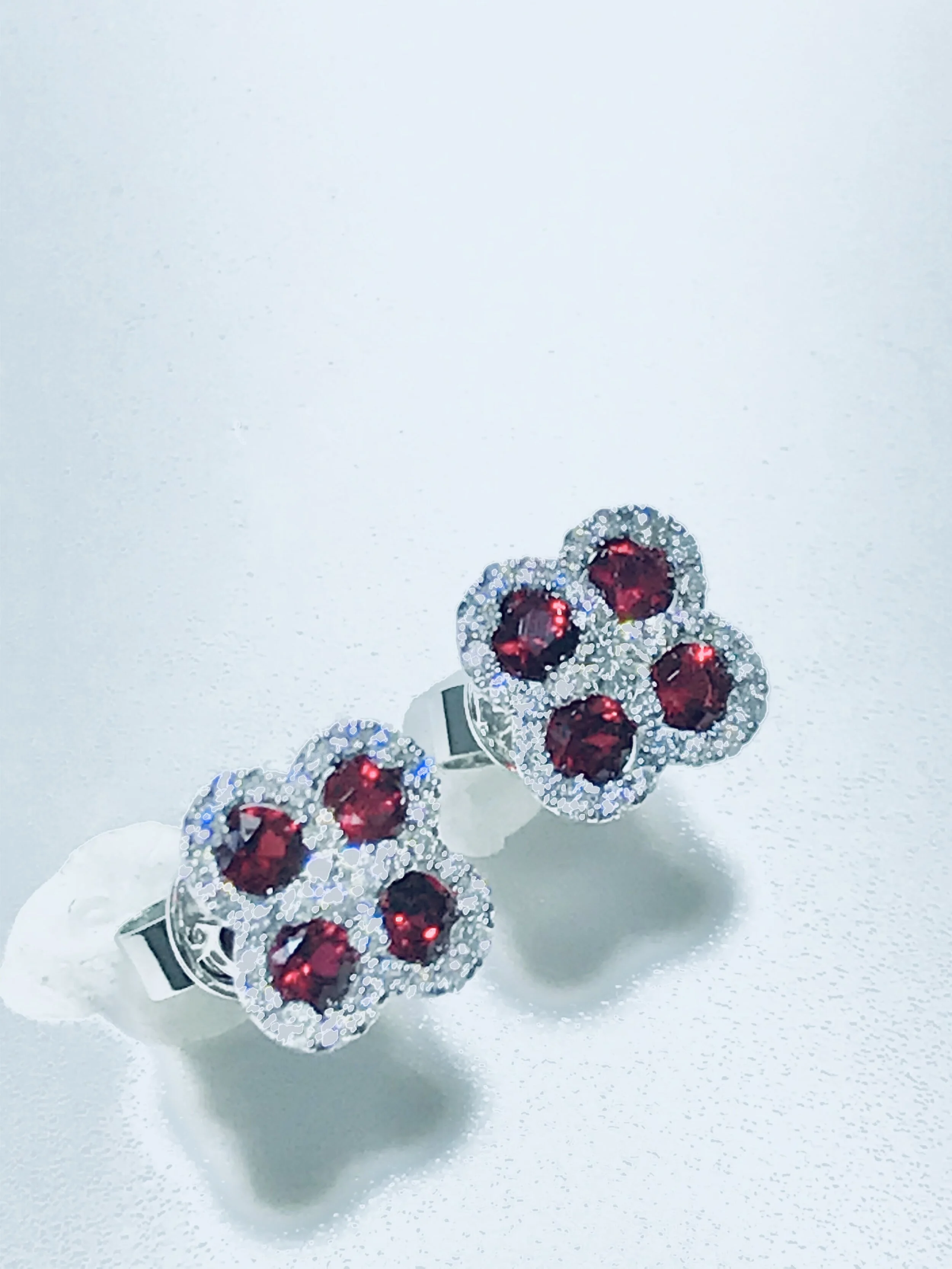 5A0CA8E1-8C2B-42DB-8A0D-5533A983B9CE