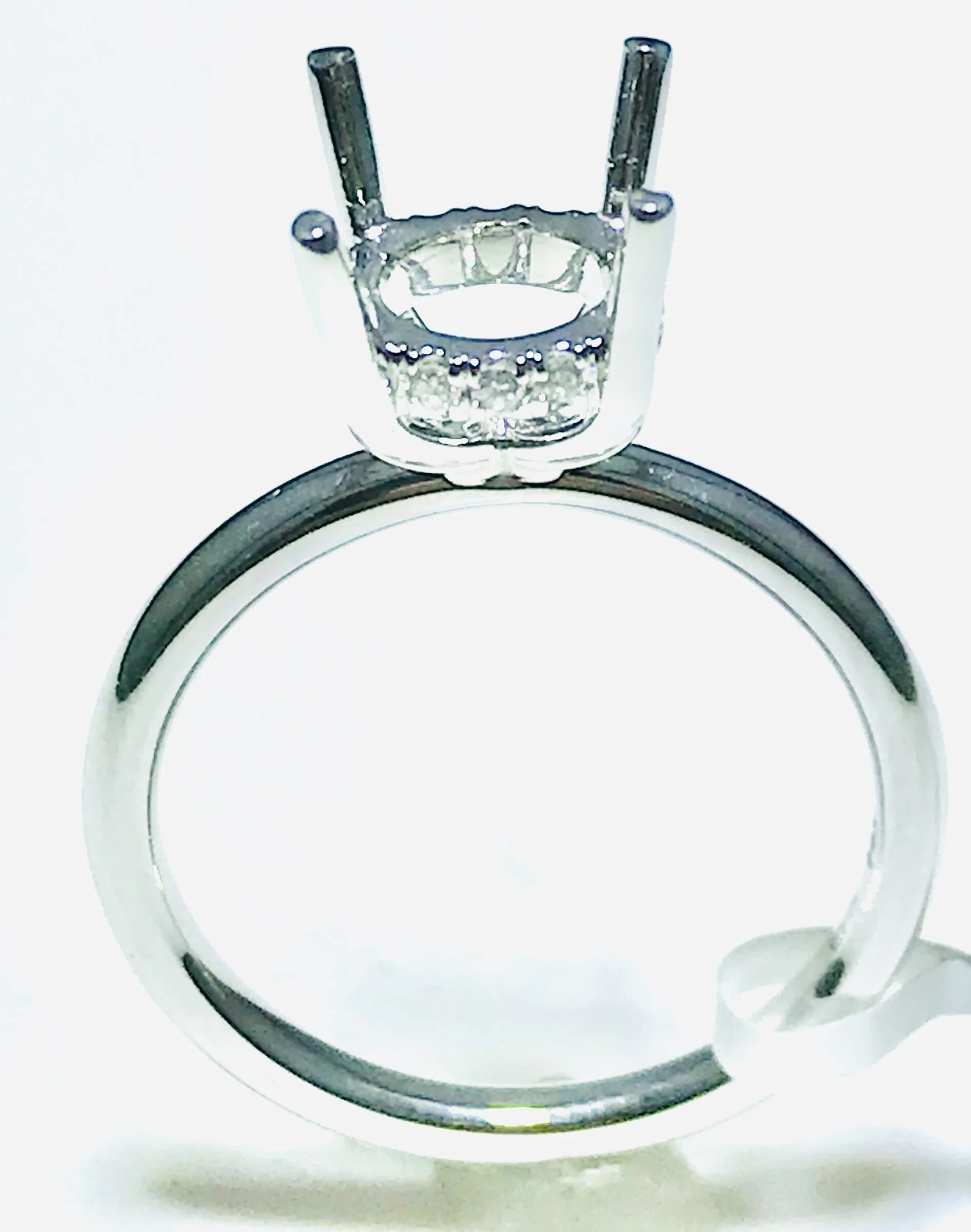 C6AC93B0-B397-4FA2-BF70-3863453725F0