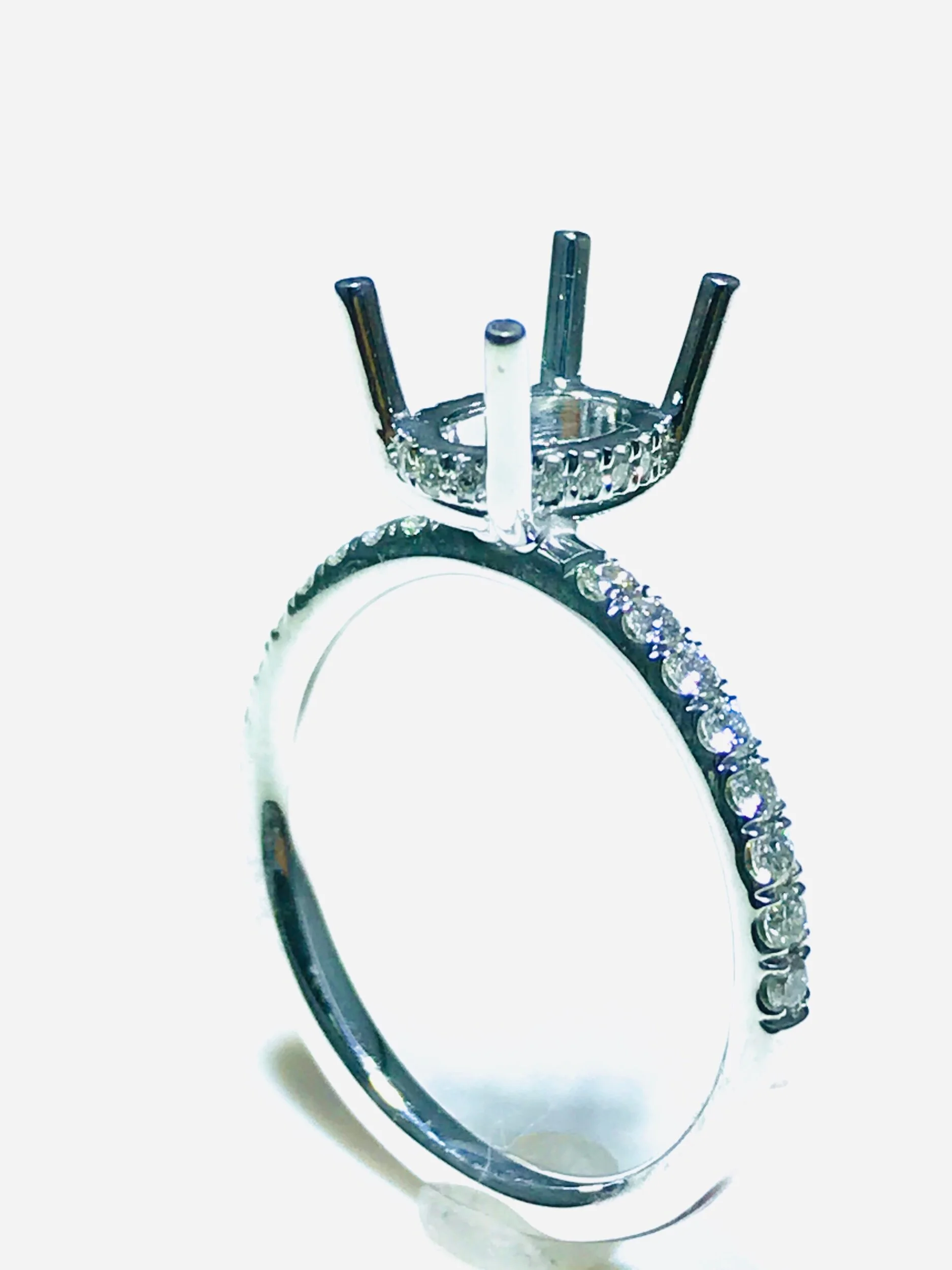 0740F60C-E2DB-4684-919E-A671F55D54ED