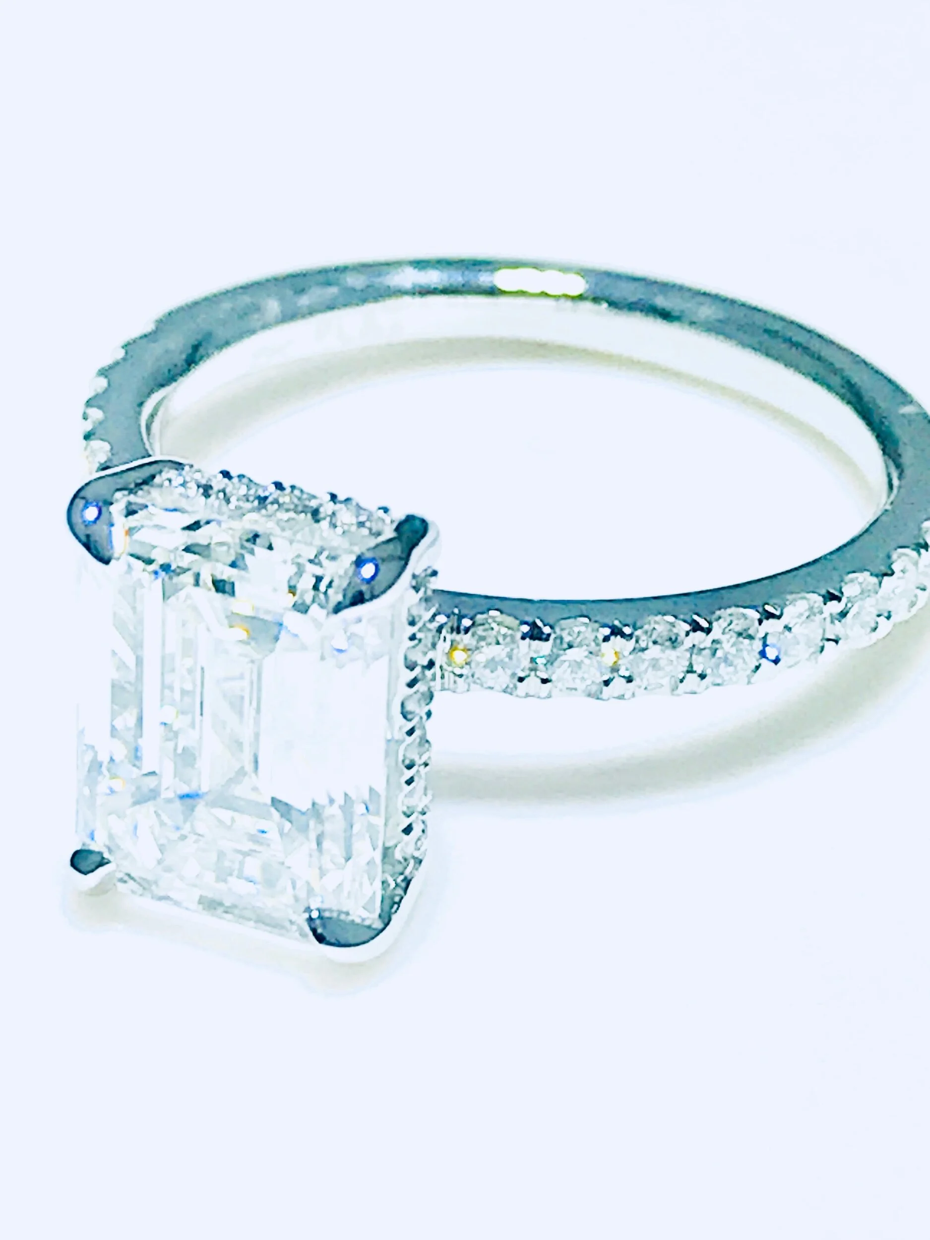 C1D3E4E8-D9DA-47D6-9089-8BB5C979A519