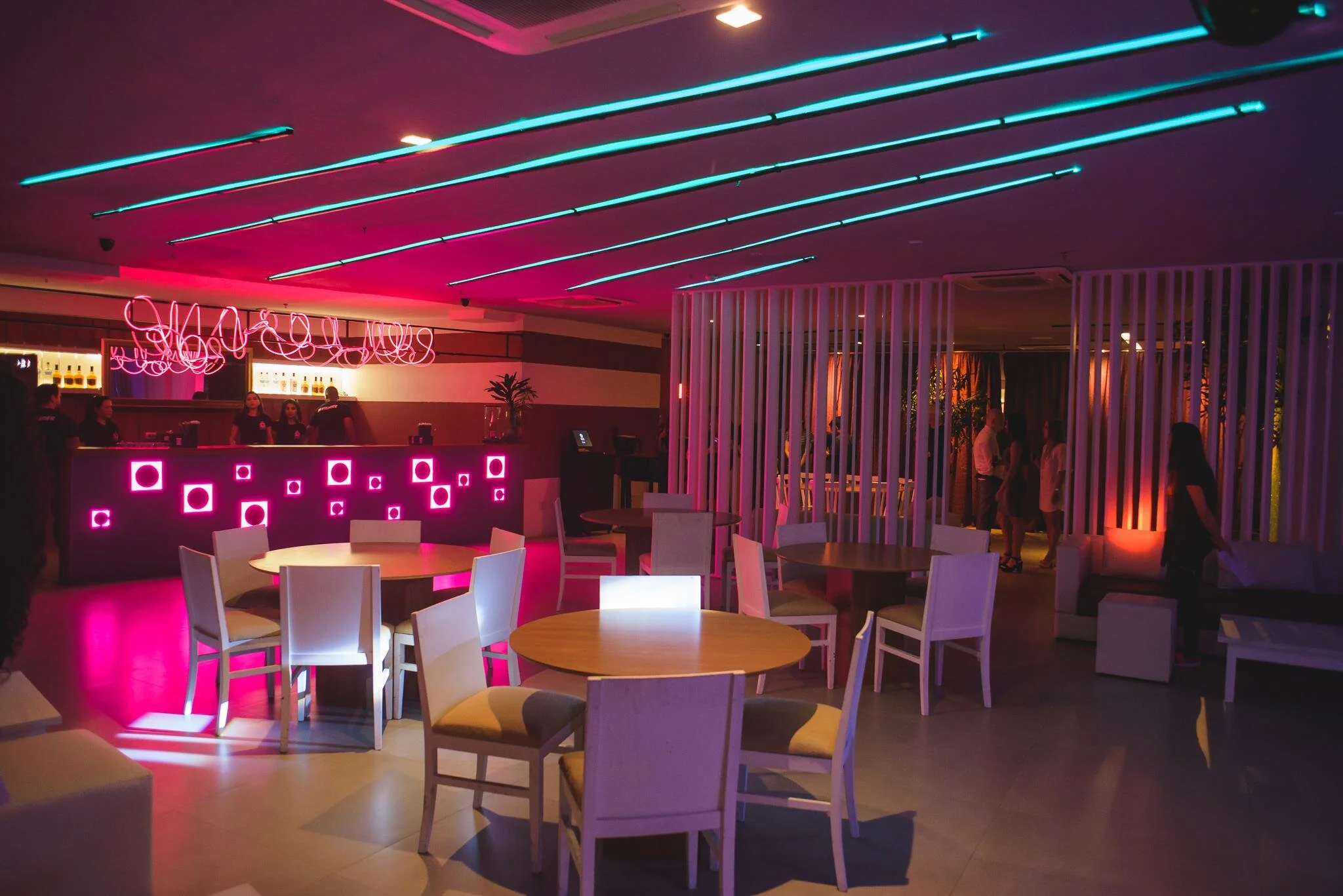 CASAS Guarujá Jequitimar — CAFE DE LA MUSIQUE