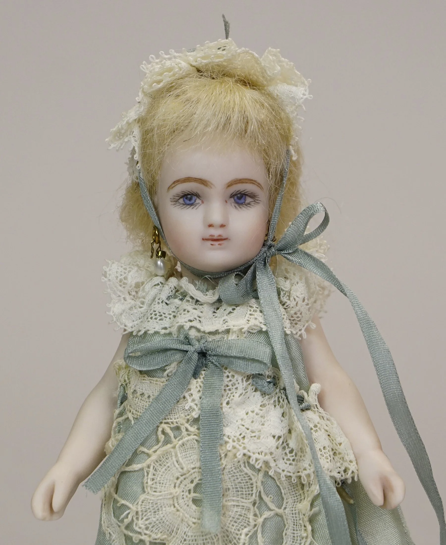 artist-doll-11-b.JPG
