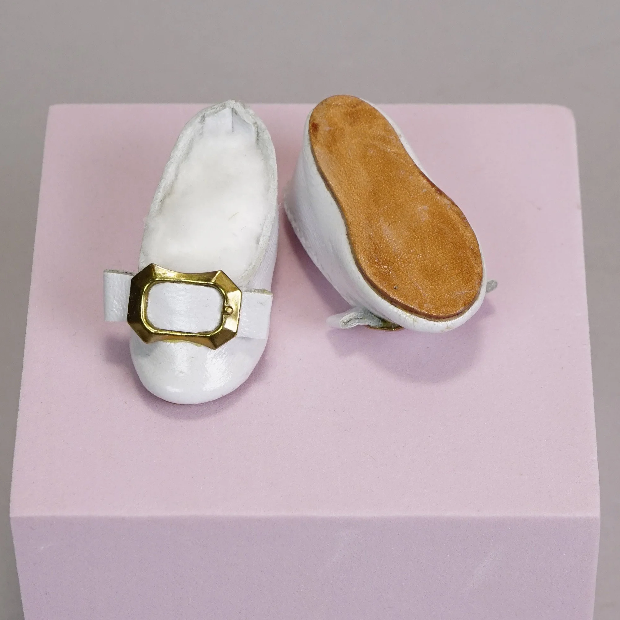 Shoe-101-b.JPG