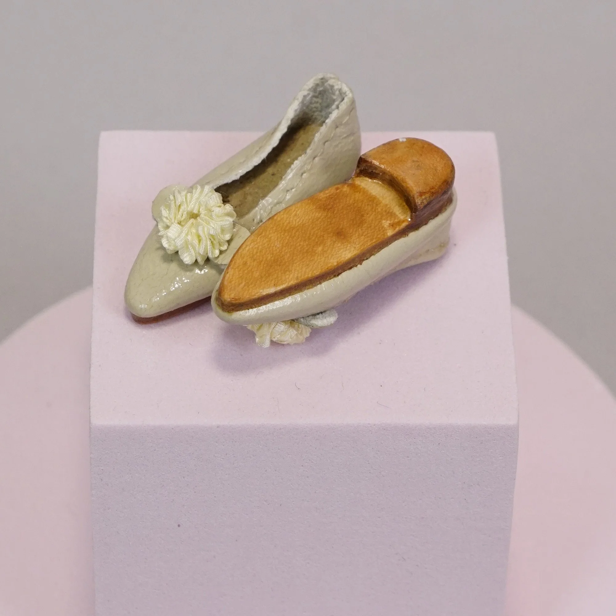 Shoe-118-b.JPG
