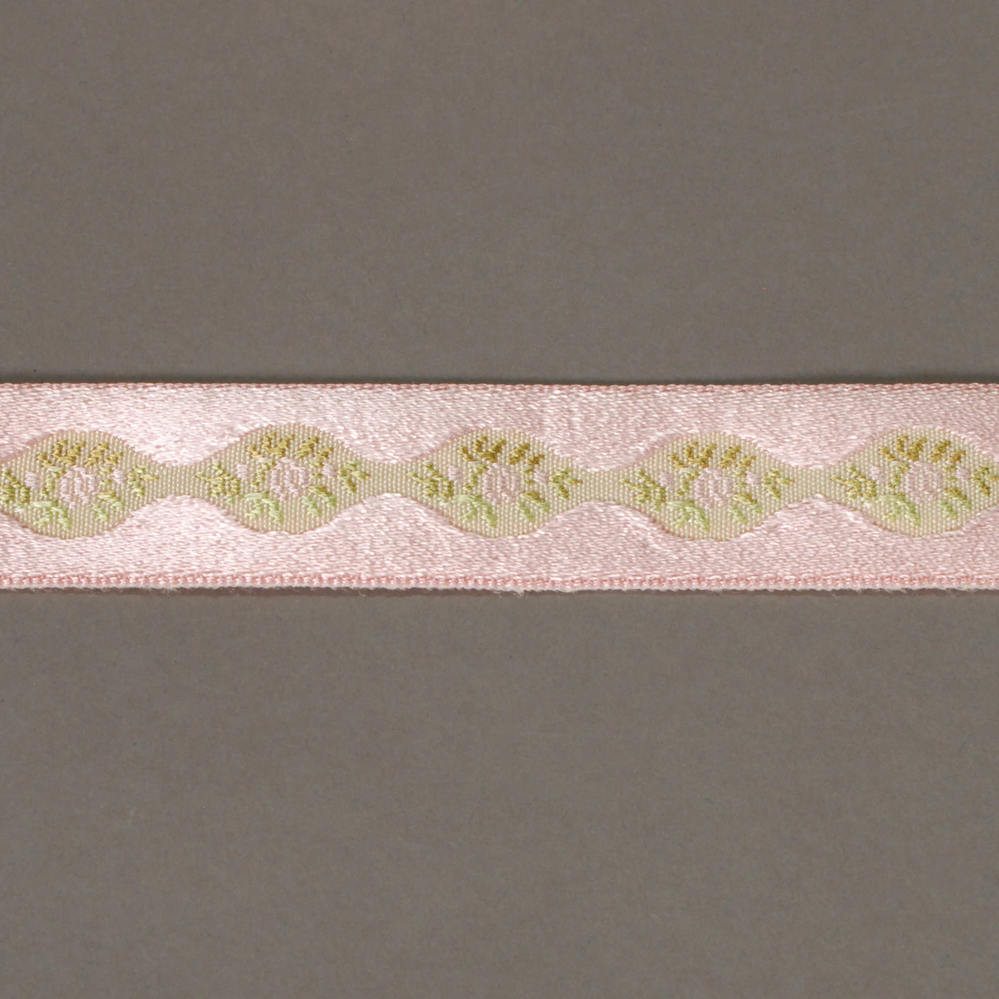 Trim-036-b.JPG