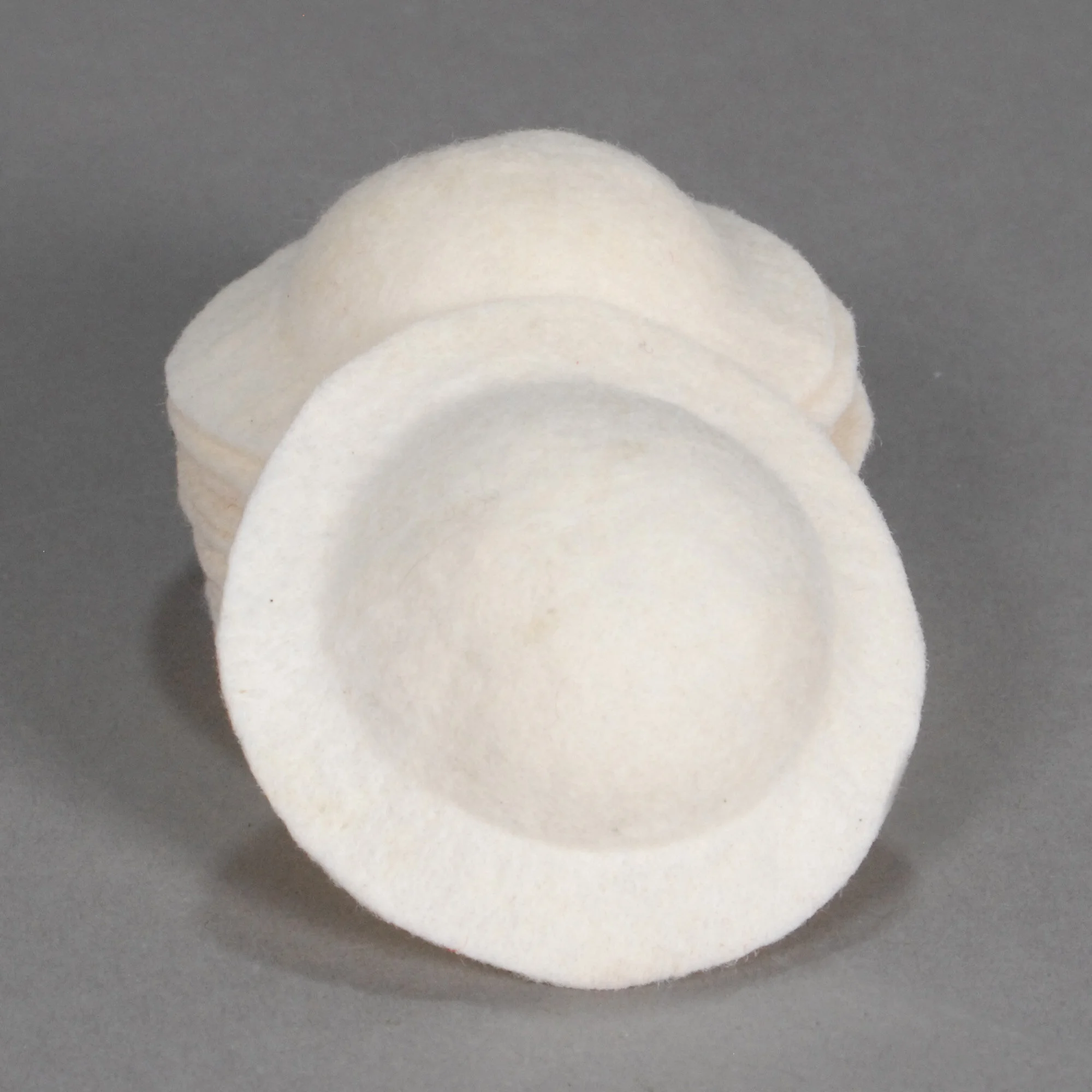 Felt-Hat-Wt-a.JPG