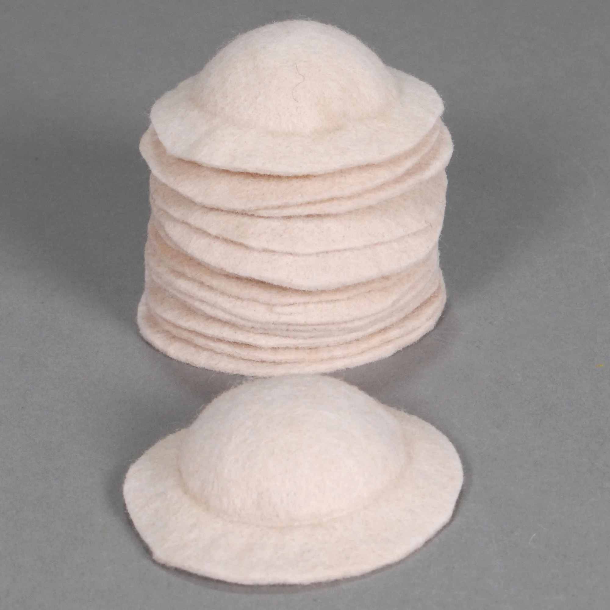 Felt-Hat-Bg-b.JPG