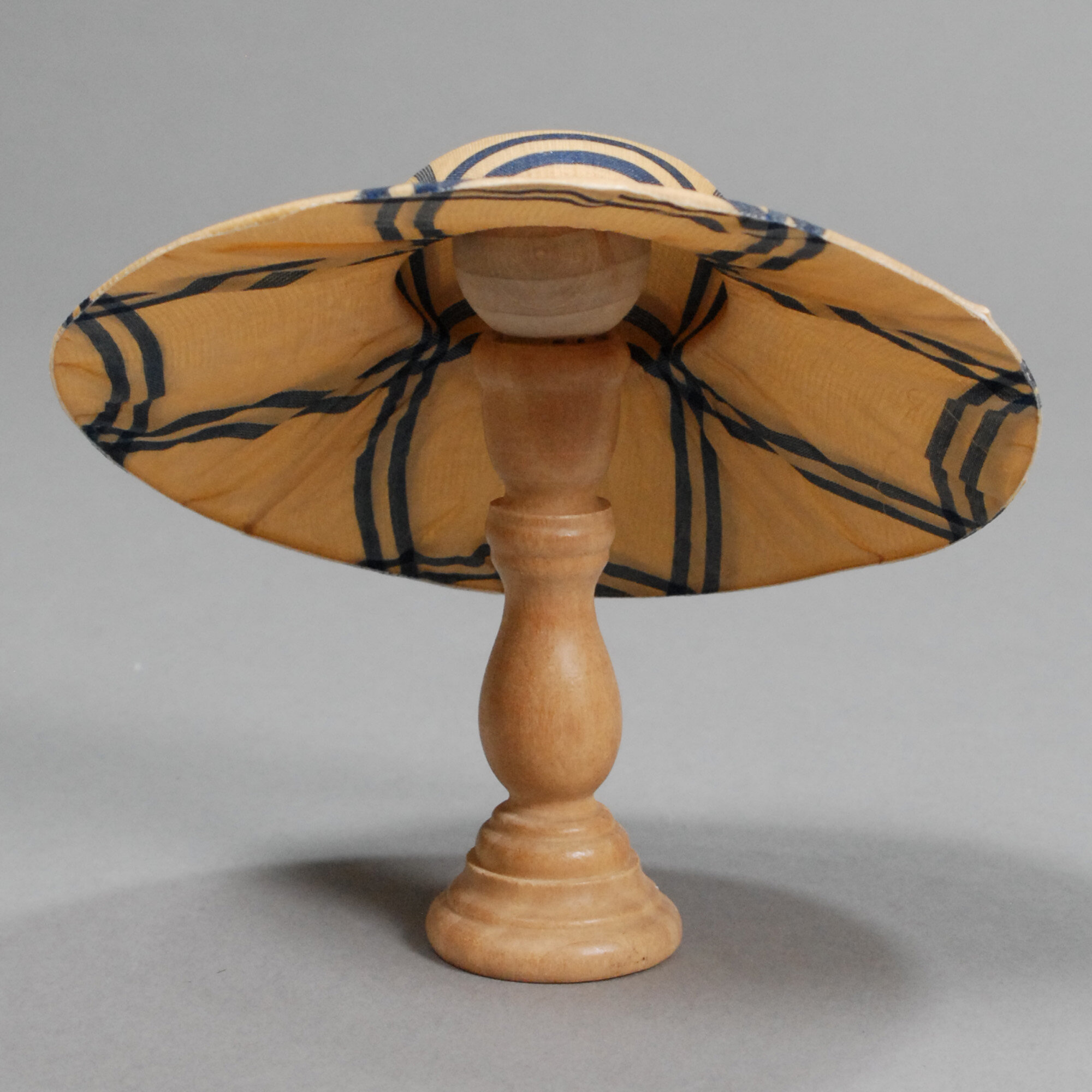 Hat-055-c.JPG