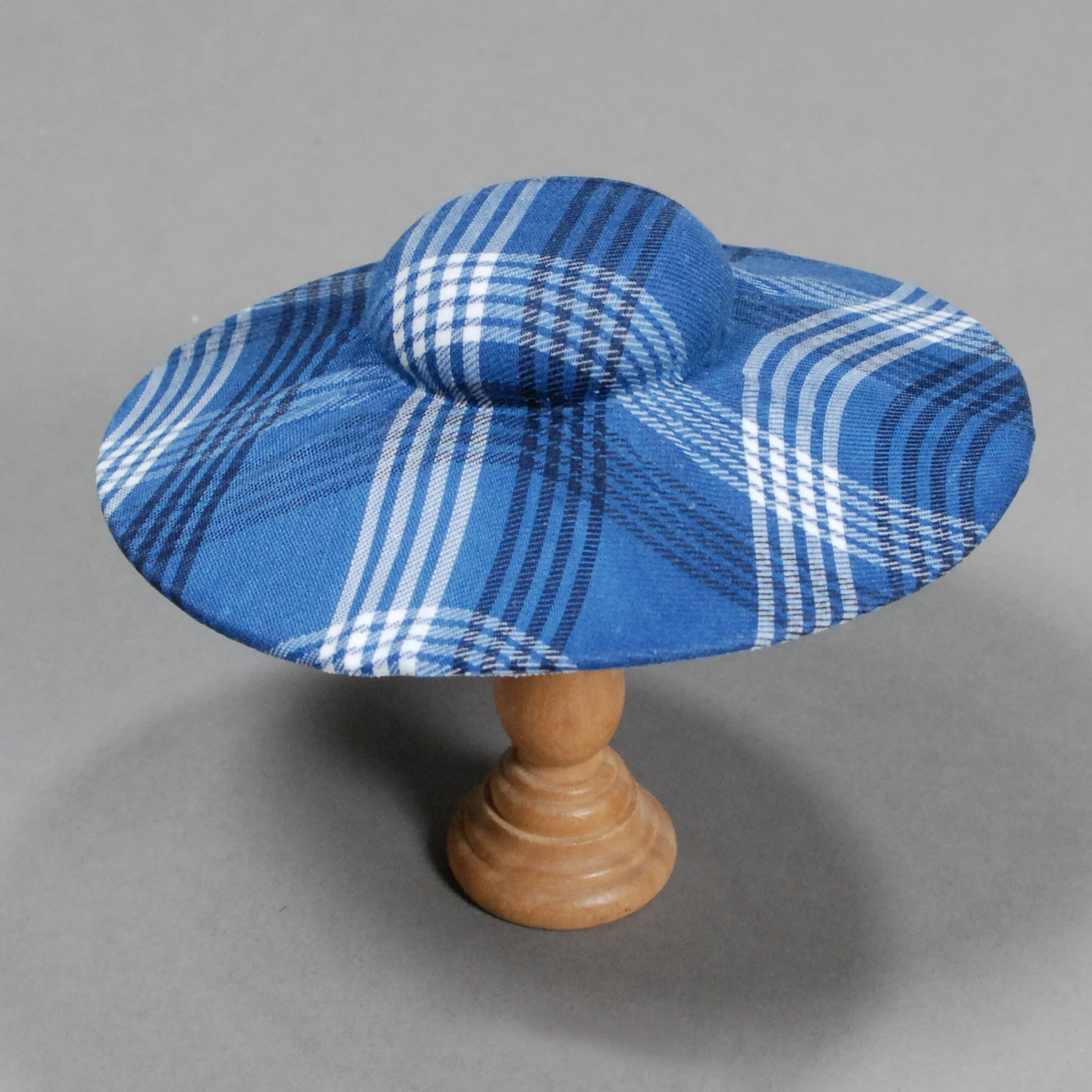 Hat-056-b.JPG