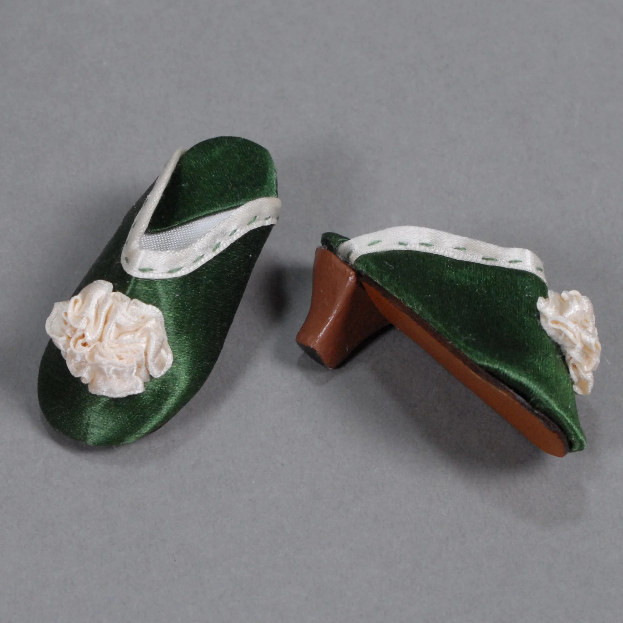 Green-Slippers-c.JPG