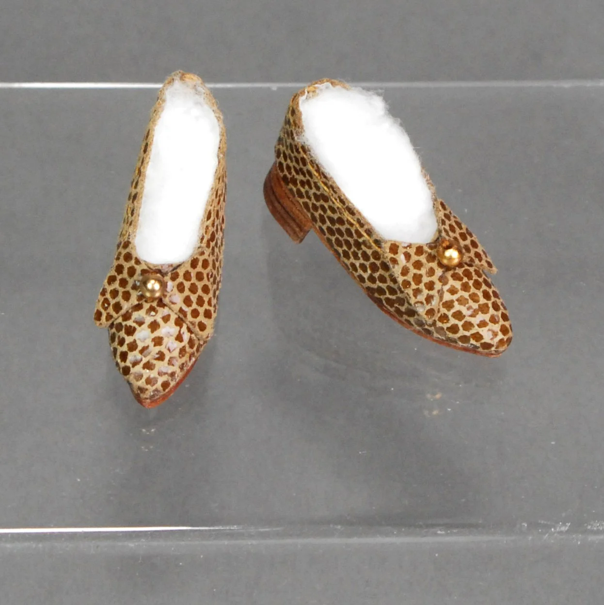 Snakeskin-Bow-Heel-Shoe-a.JPG