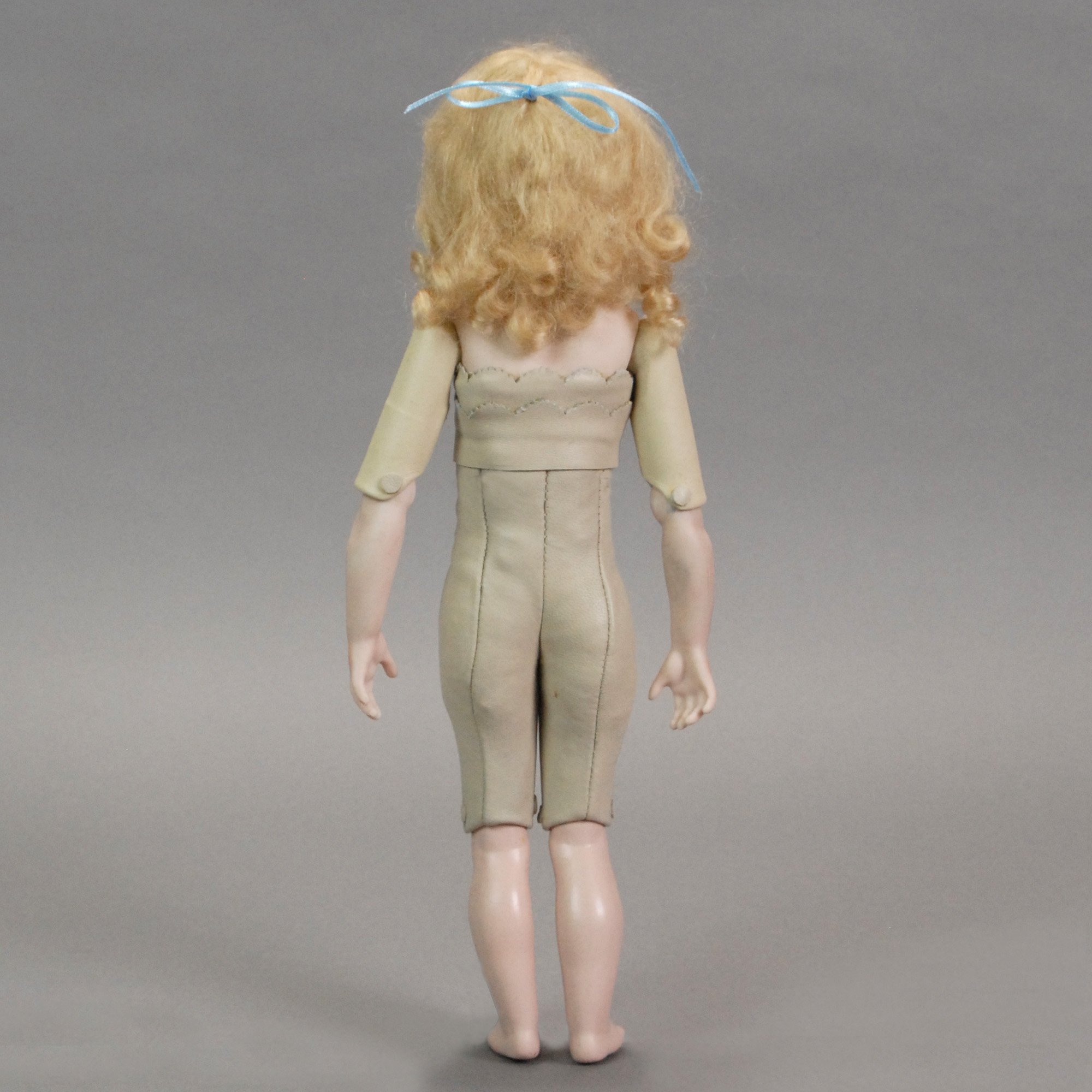 Sold at Auction: Très beau bébé BRU, Very beautiful baby BRU