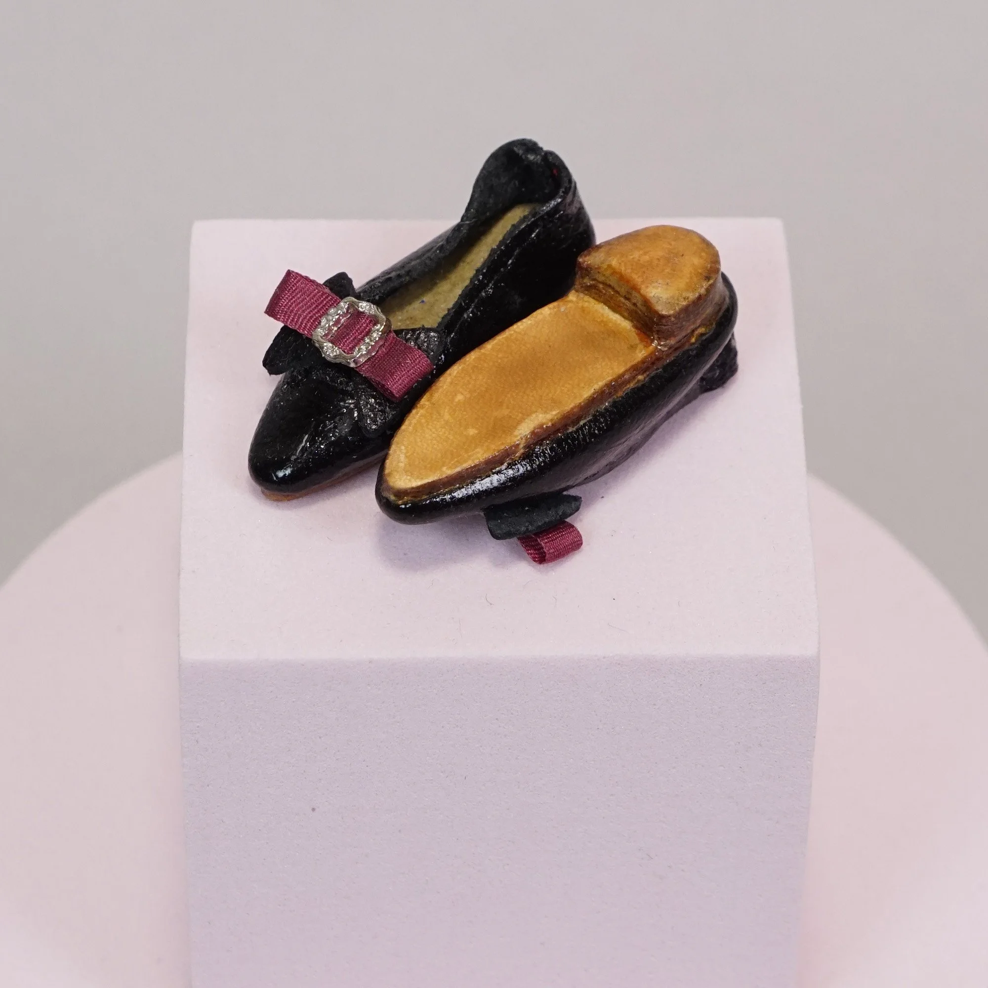 Shoe-119-b.JPG
