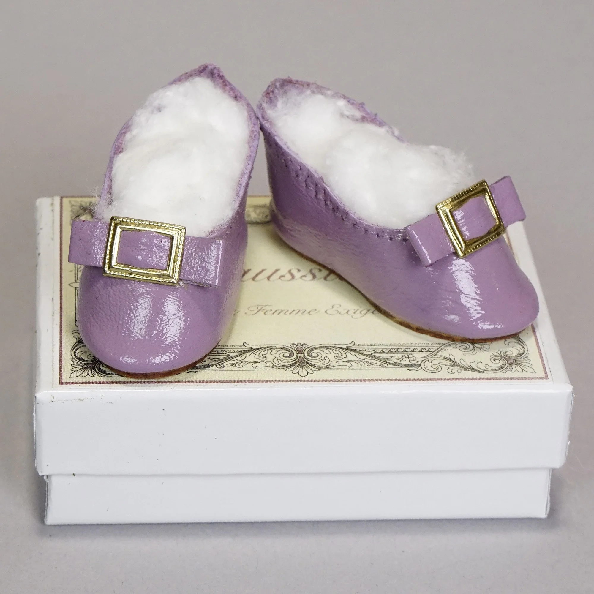 Shoe-104-a.JPG