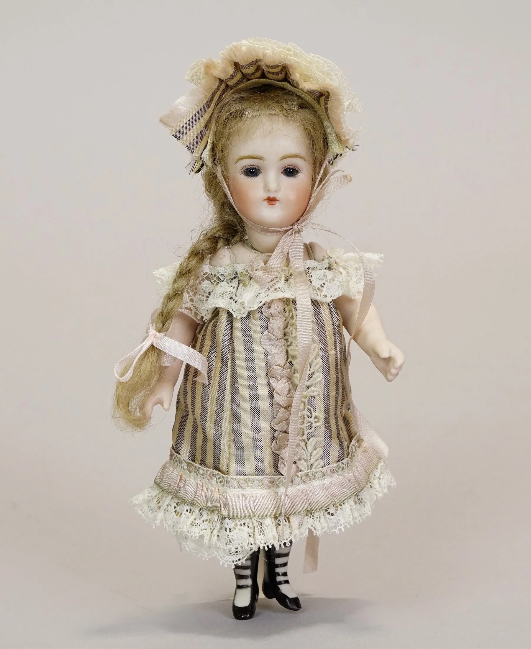 artist-doll-01-a.JPG