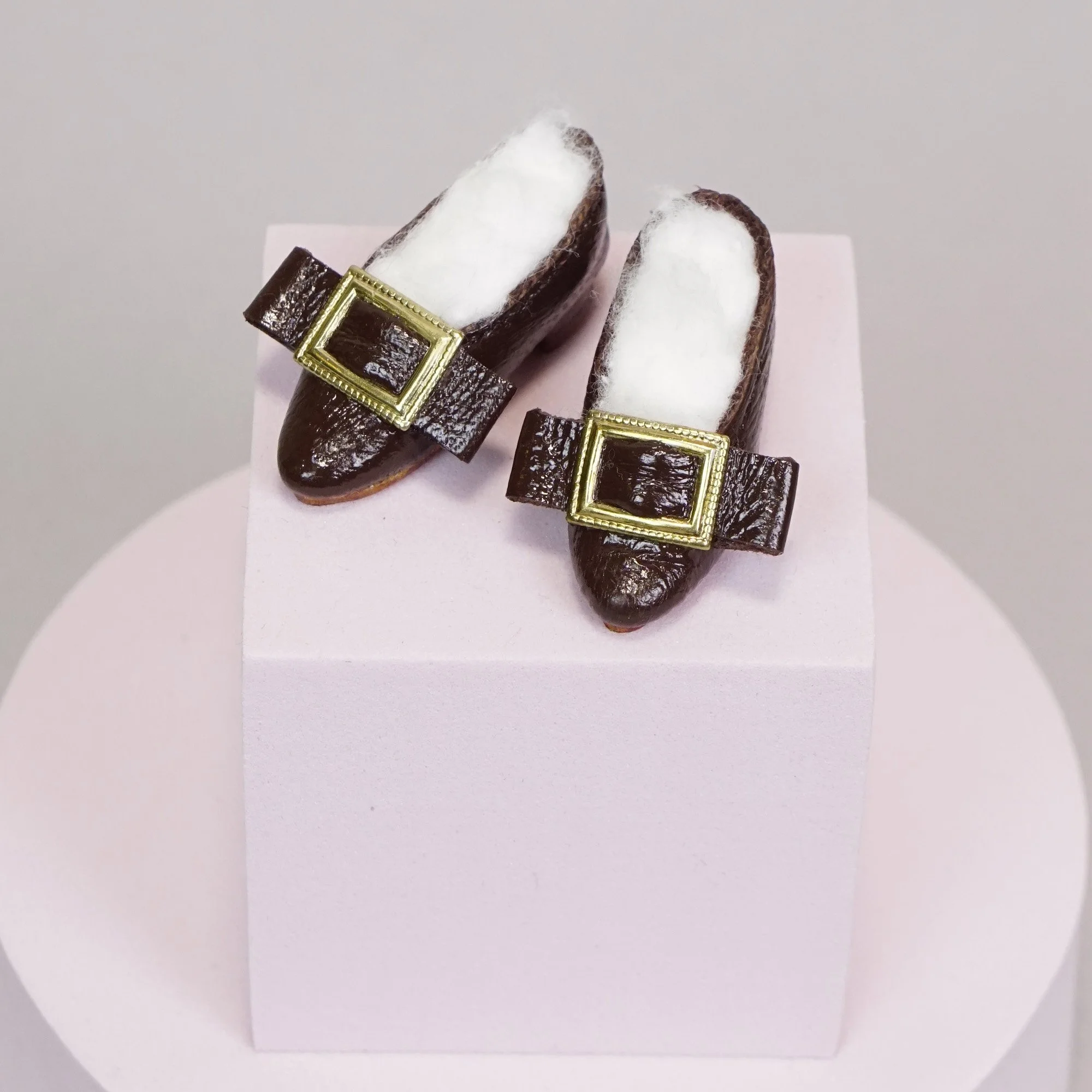Shoe-126-a.JPG