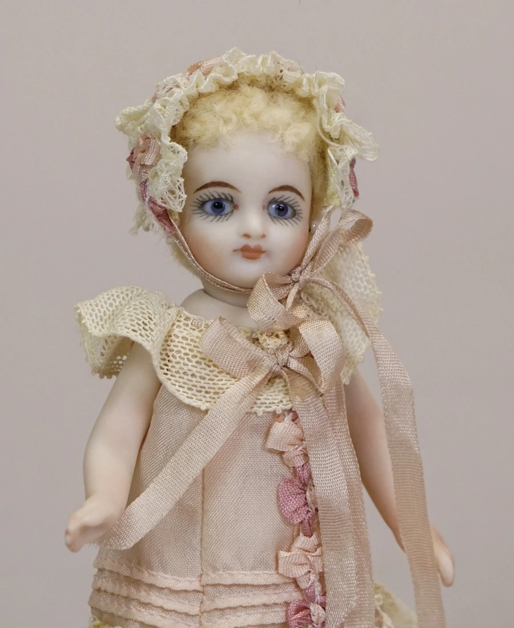 artist-doll-07-b.JPG