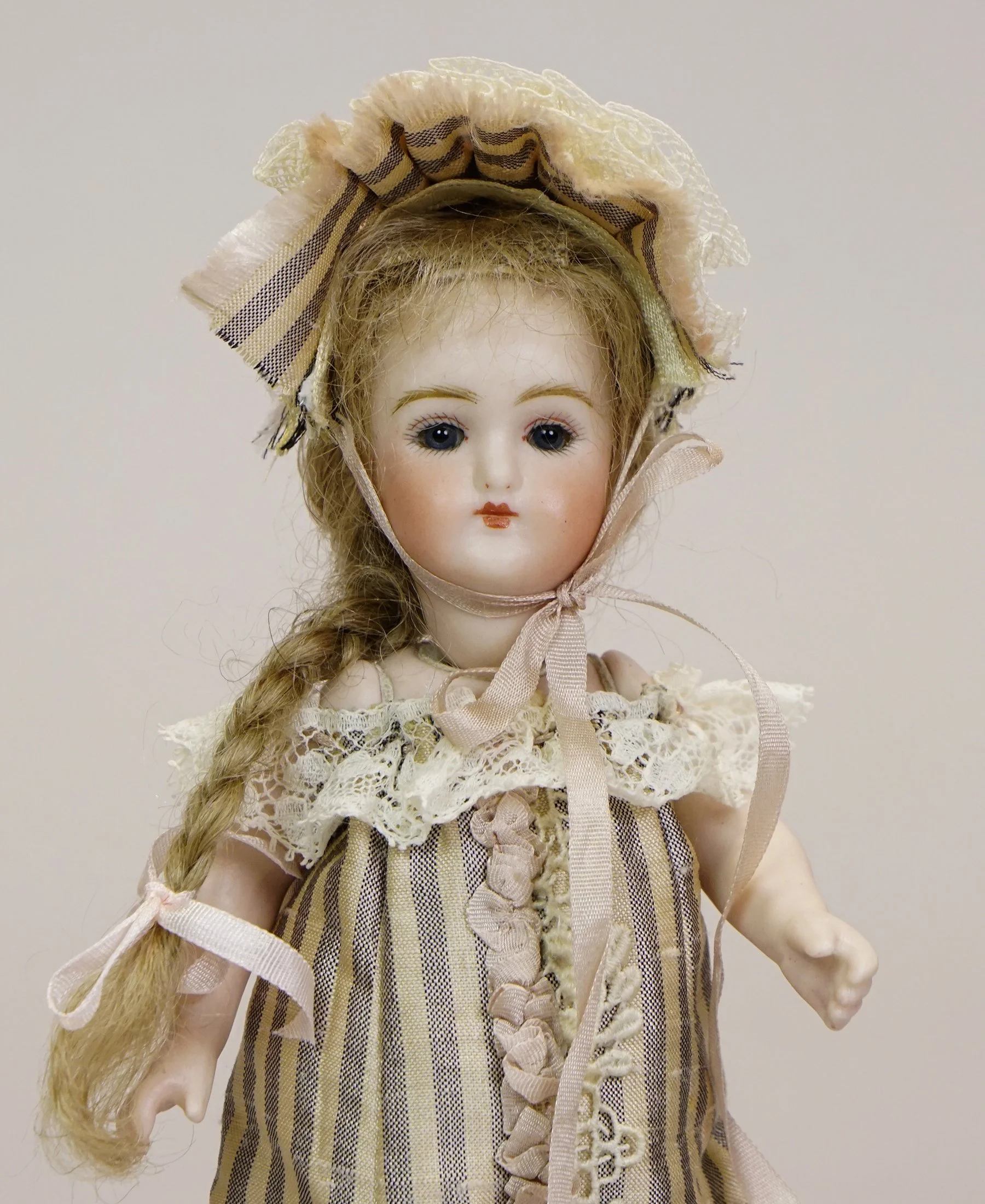 artist-doll-01-b.JPG
