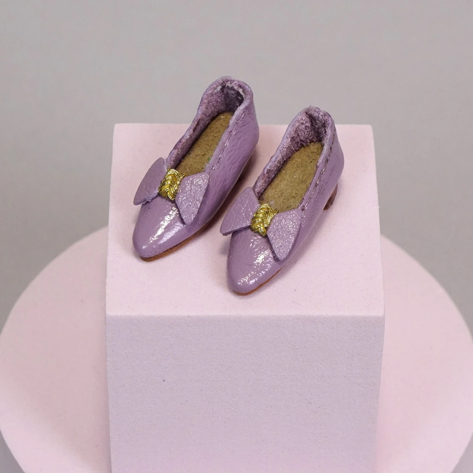 Shoe-116-a.JPG