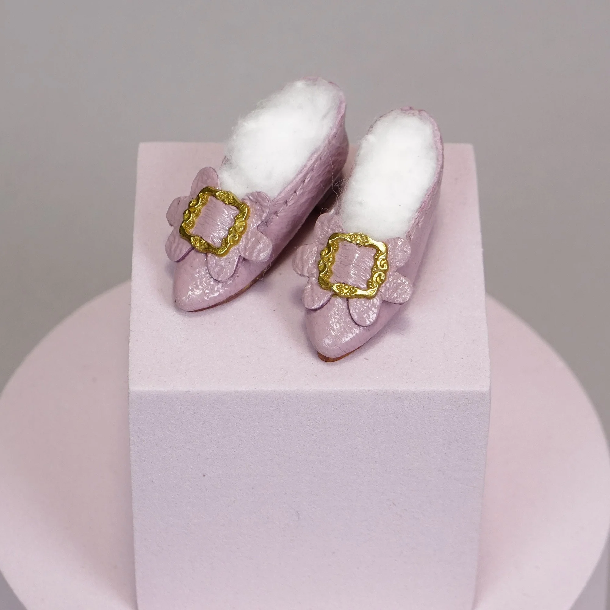 Shoe-127-a.JPG