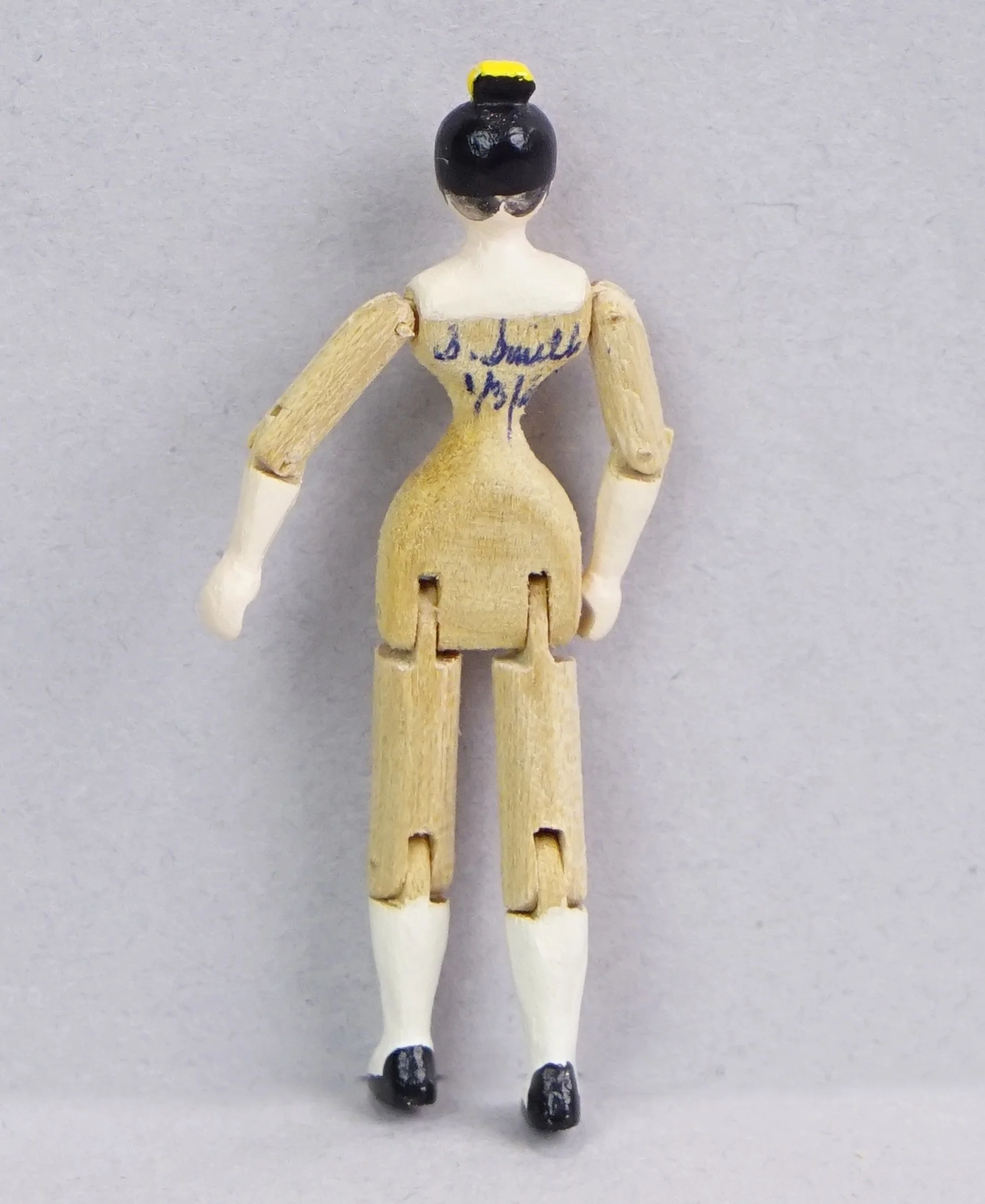 Wooden-13-b.JPG