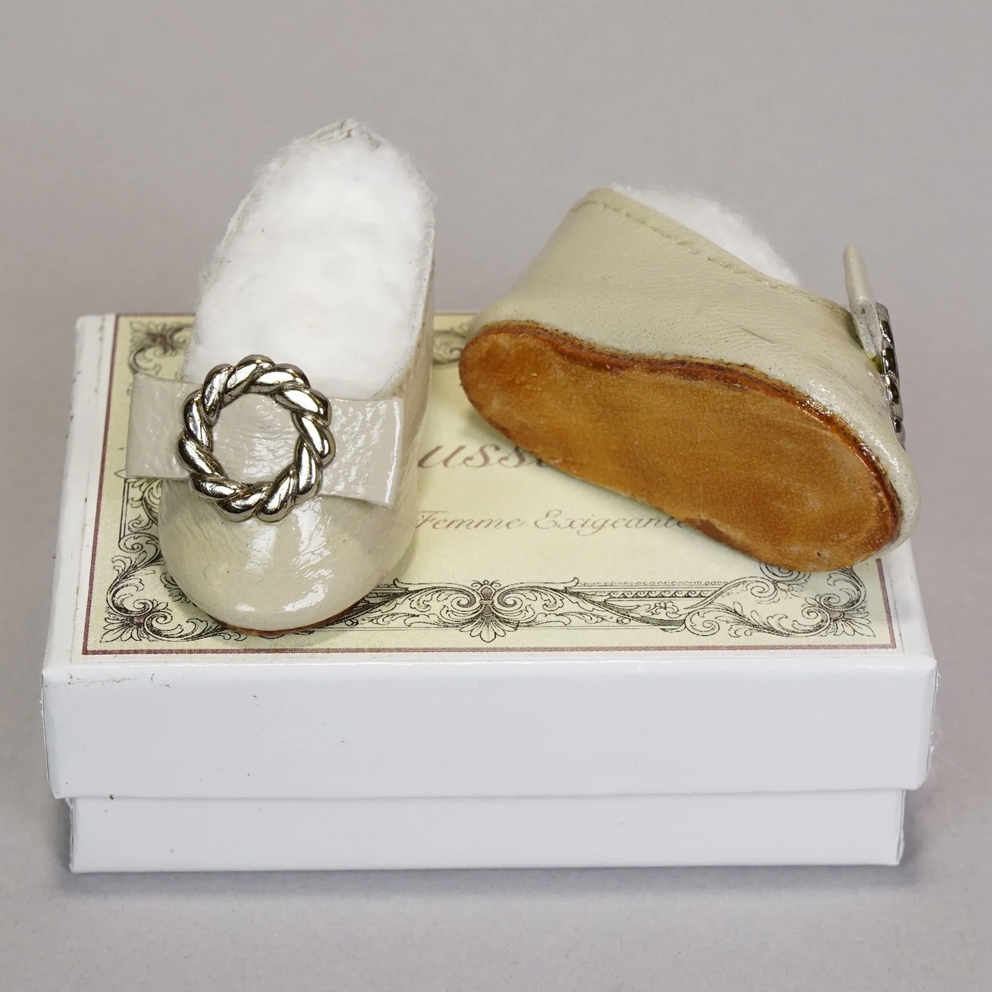Shoe-103-b.JPG