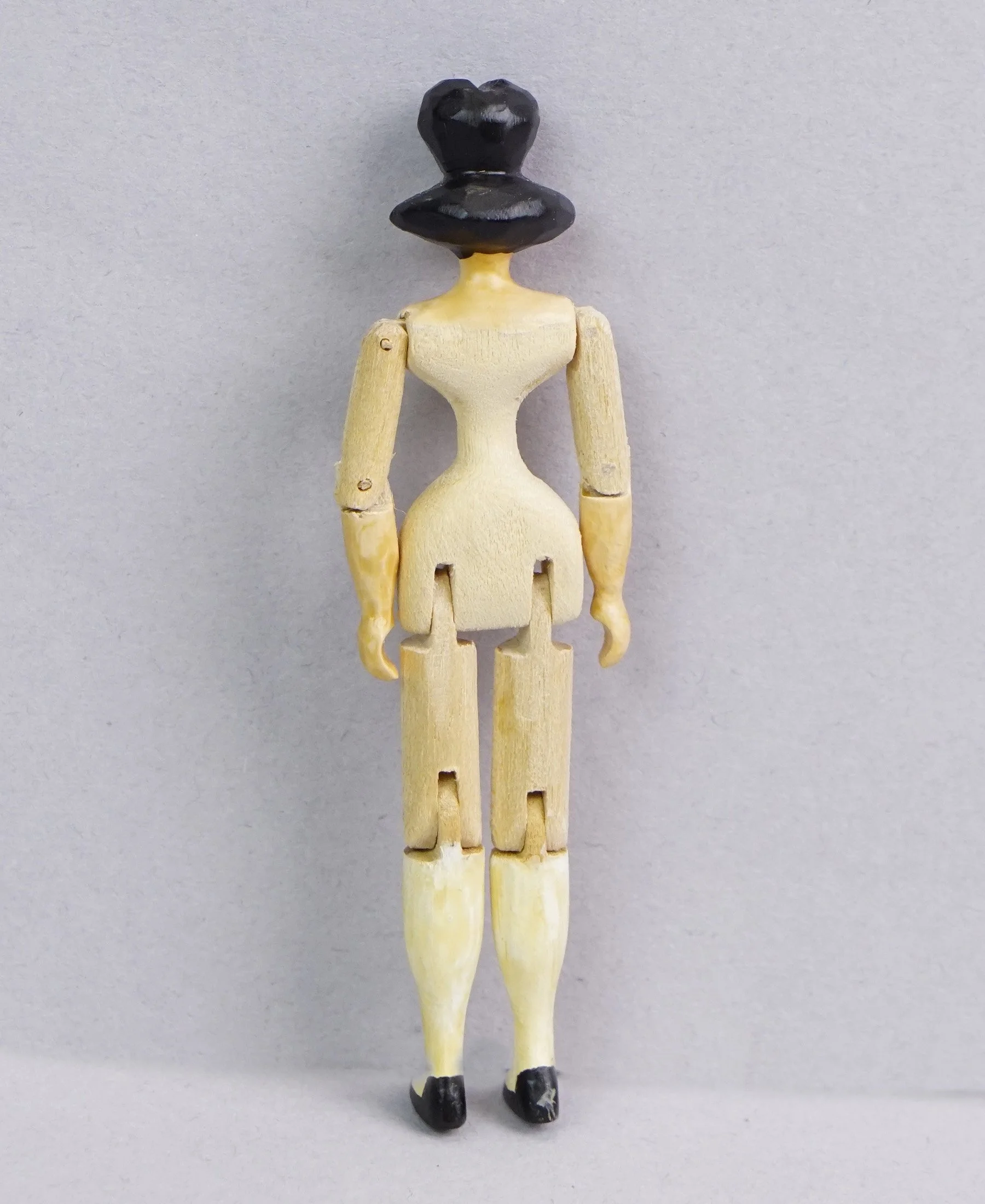 Wooden-12-b.JPG