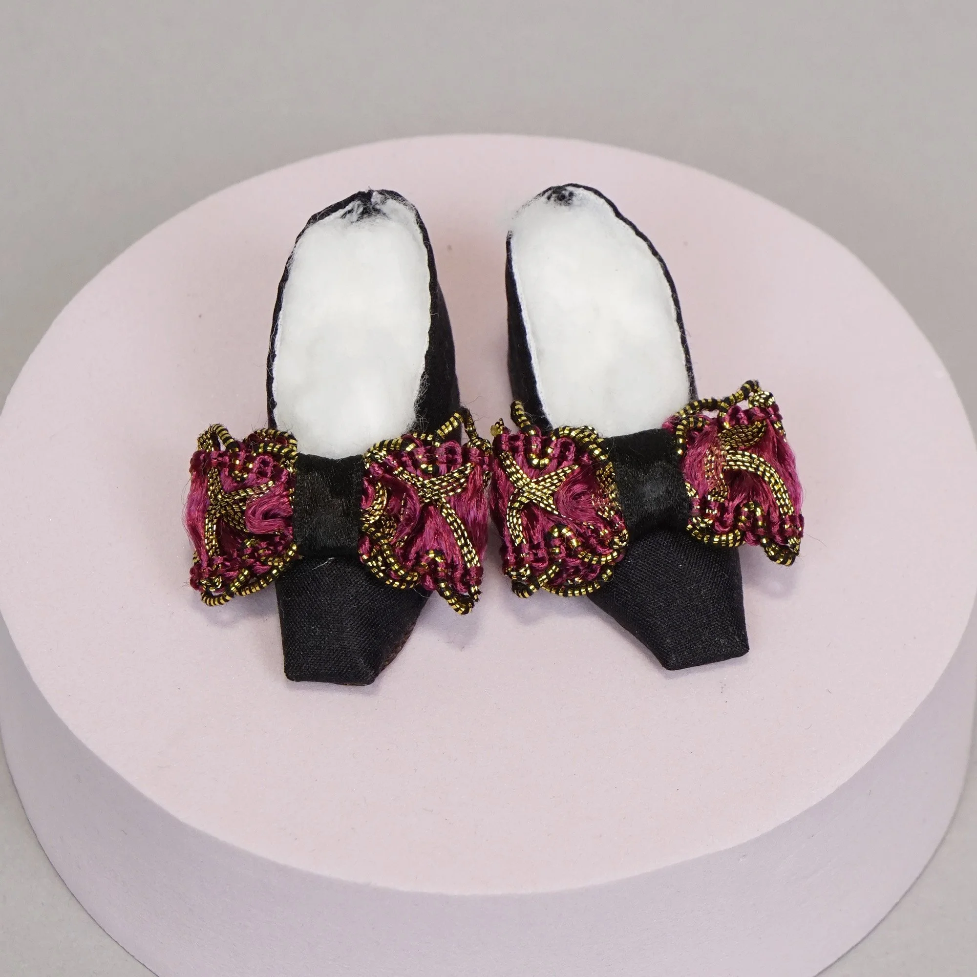 Shoe-128-a.JPG