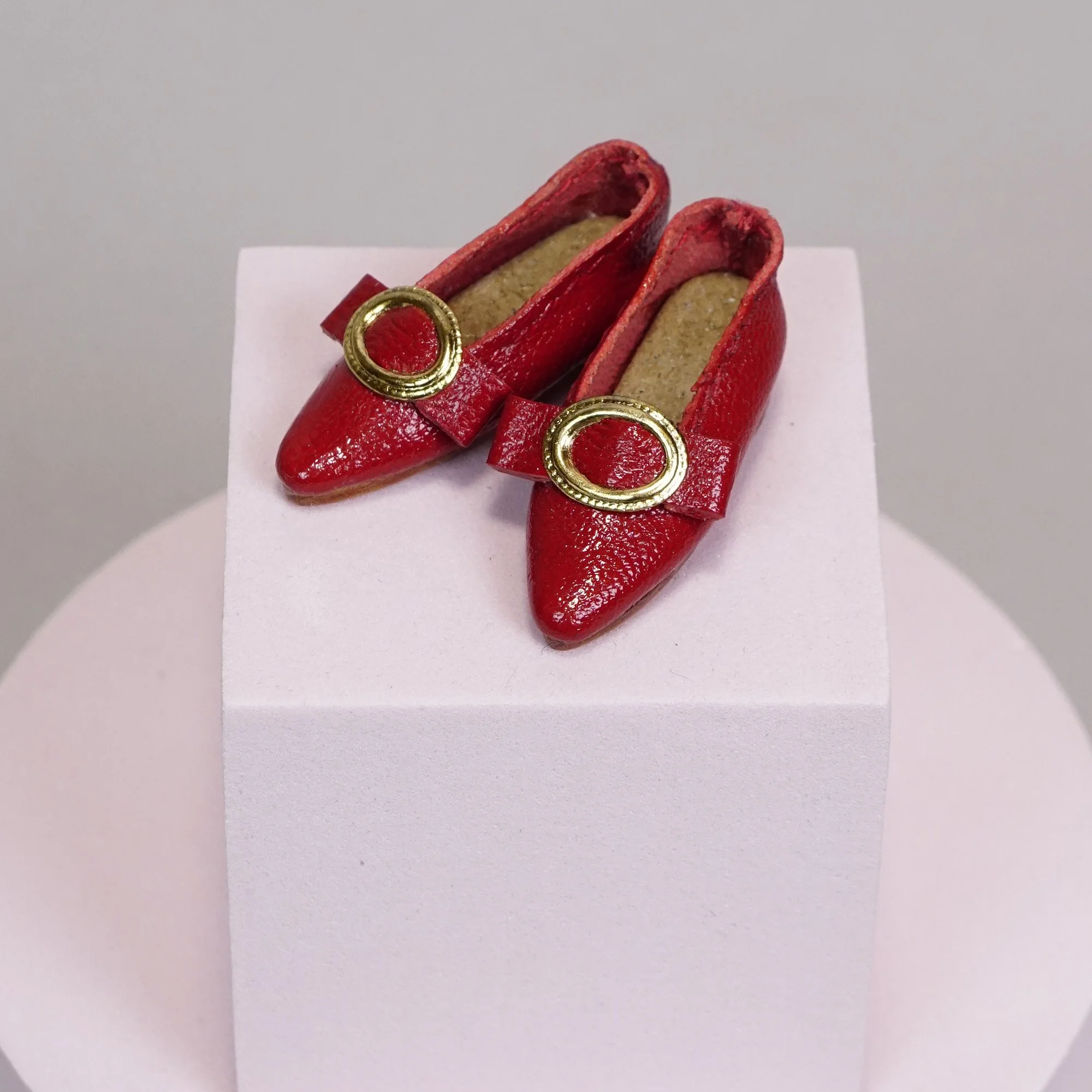Shoe-120-a.JPG