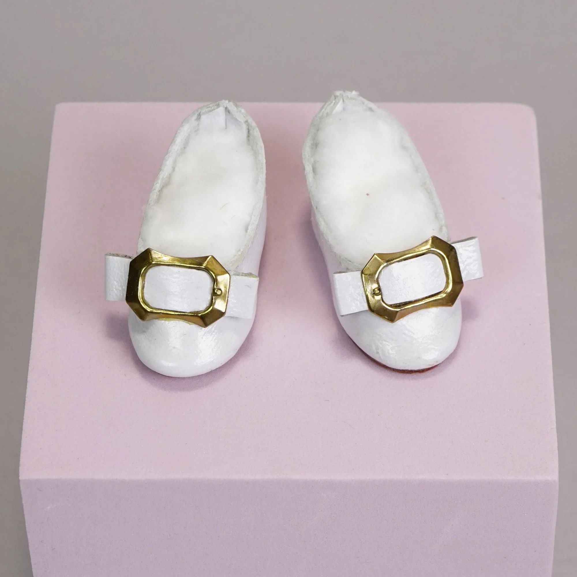 Shoe-101-a.JPG