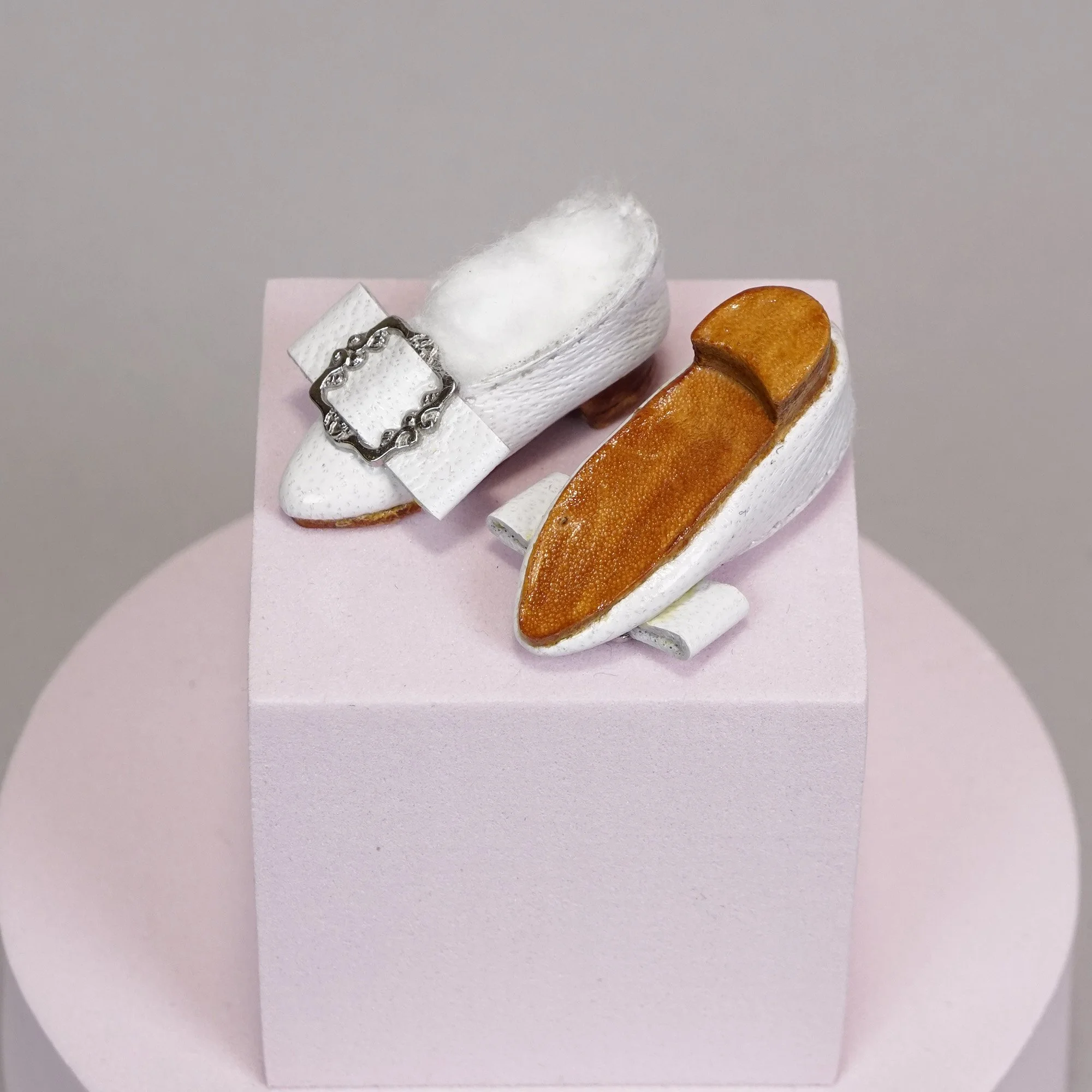 Shoe-123-b.JPG