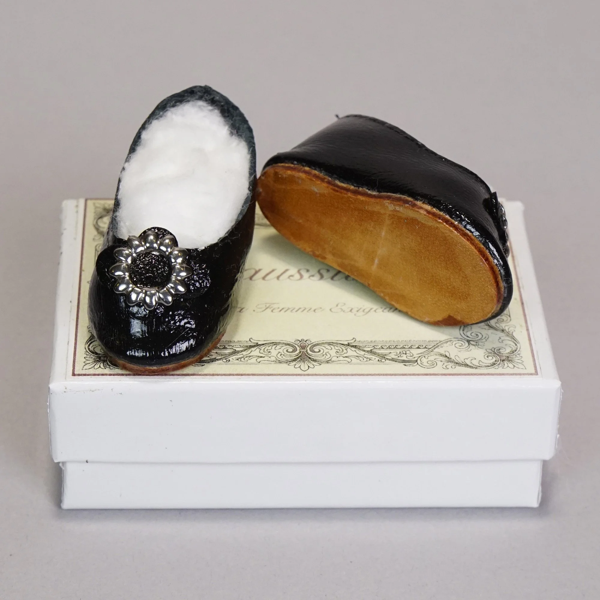 Shoe-113-b.JPG