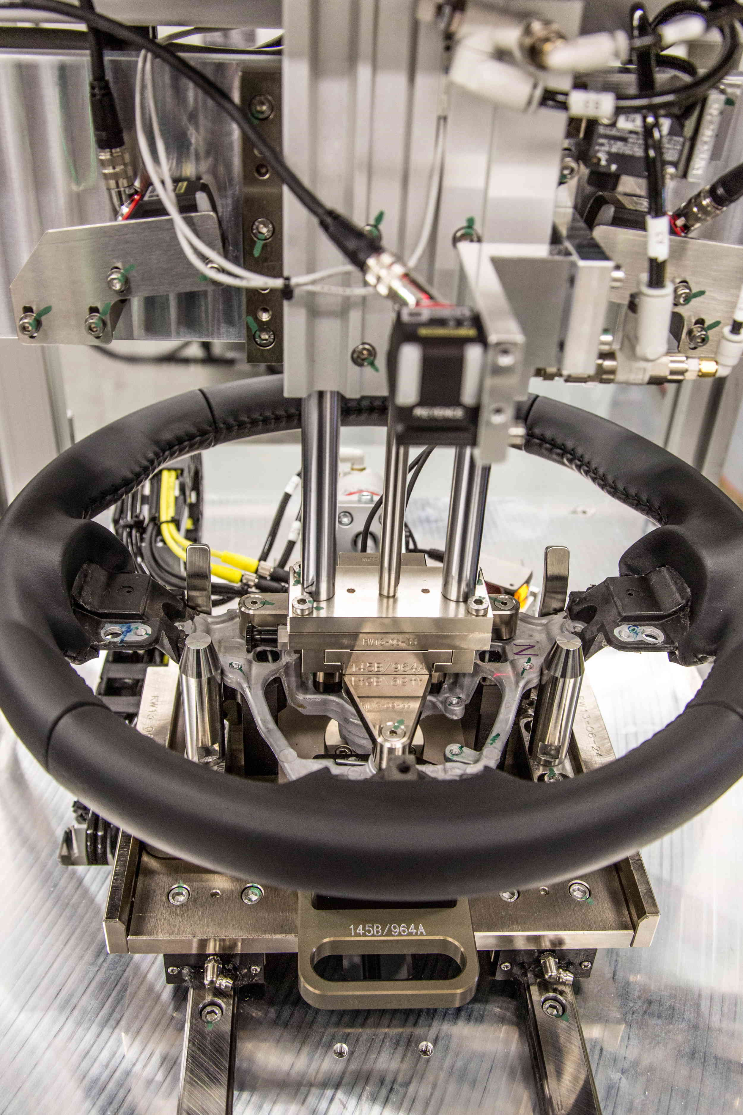 automated-steering-wheel-inspection-12.jpg