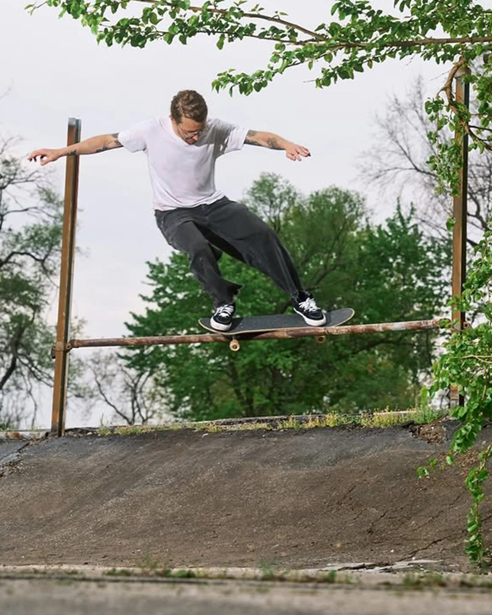 Friends of DESTROY:
We have done a couple projects with @bmverbarg and all we have to say is good things. He has everything we want in a photographer partner, talented and fun to be around. And he takes rad skate pics.

#destroy #destroyagency #pract