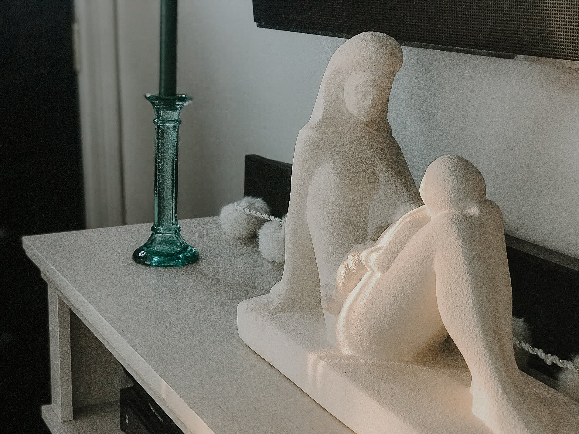 Sunday Linen 01: Cabin Fever