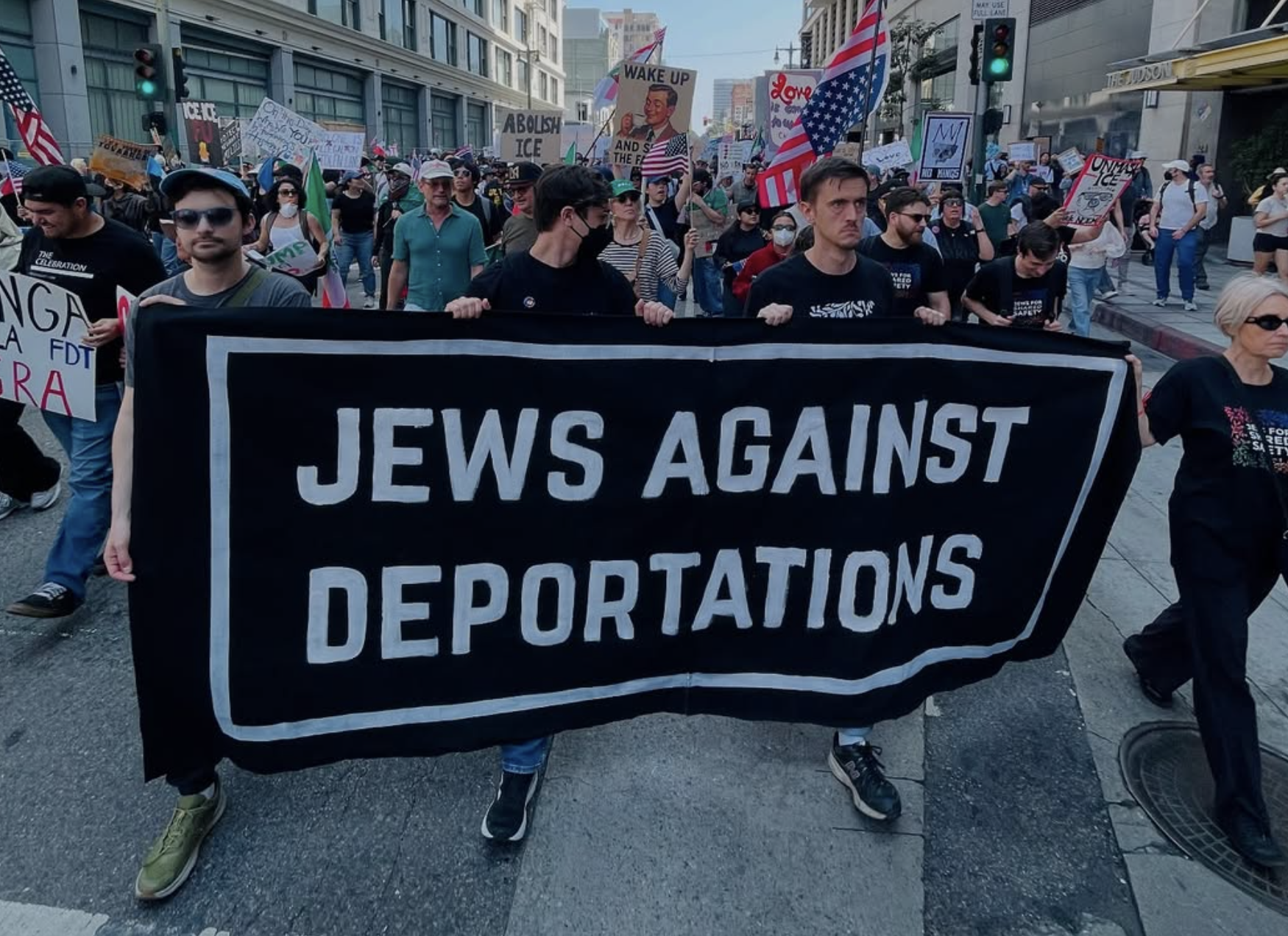 Jews against deportations.png