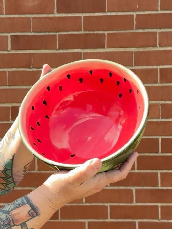 Thank you so much for all your donations in the prize draw to win this watermelon bowl ❤️ In total we raised &pound;1,321 for @medicalaidpal 

I drew the winner on Saturday using a random number generator and the bowl will be on the way to them soon.