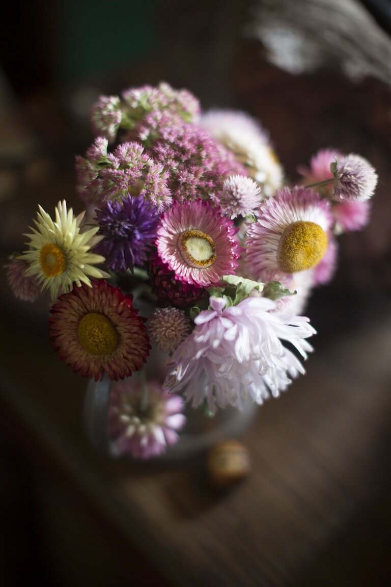 NO FOAM FLOWER ARRANGEMENT - FLORISTRY/FLOWER ARRANGING - How to arrange  flowers with Oasis Foam 
