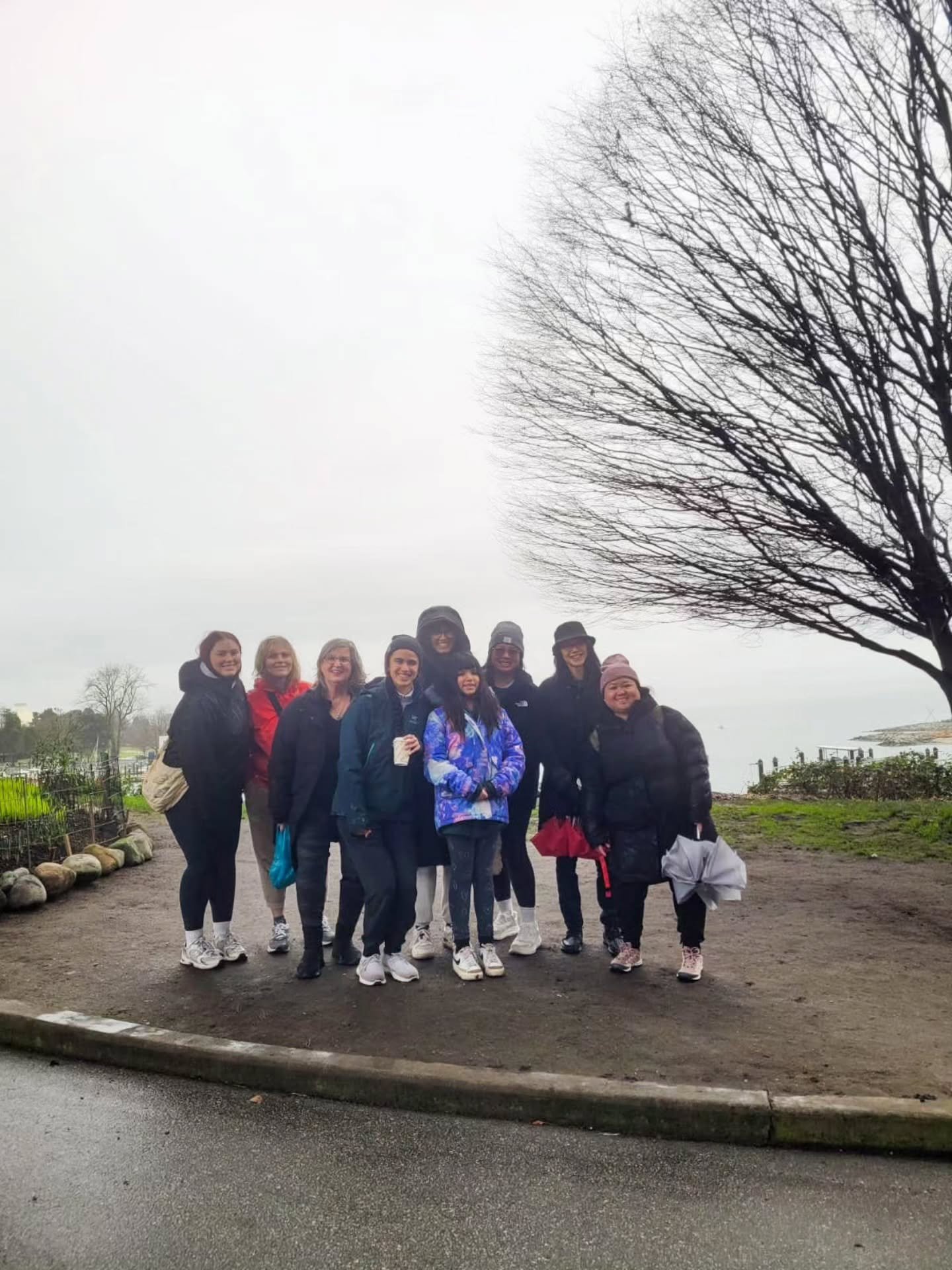 1st local Client-community Seawall stroll last weekend 🥹

Even though it poured rain, it was so lovely to connect with the wonderful humans who were able to make it out. 

I've seen it said in different ways recently how people are often so stressed