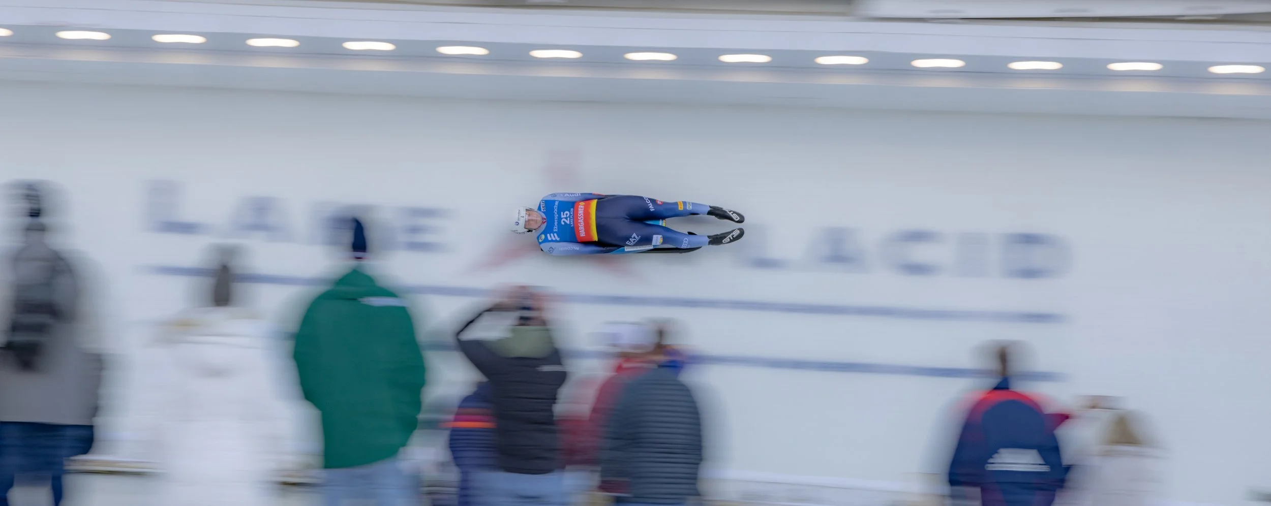 Shaddy II 25 Blur +++PS.jpg