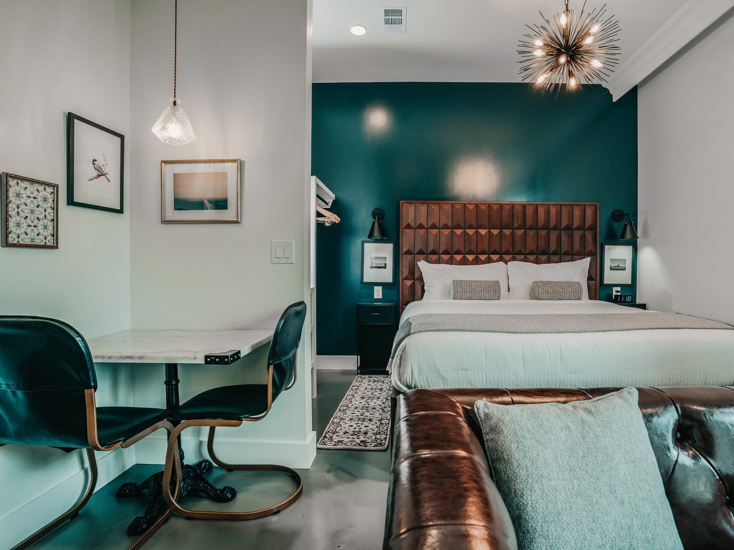 A stay built around feeling your best. Designed for extended stays, each space, from your room to Simona&rsquo;s to the pool, offers the ease to relax, reset, and live at your own rhythm.